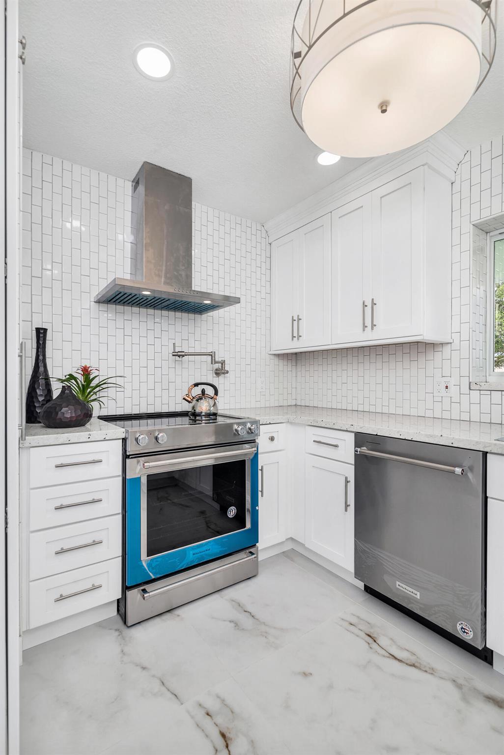 BLAIR HOUSE CONDO A - Residential Lease