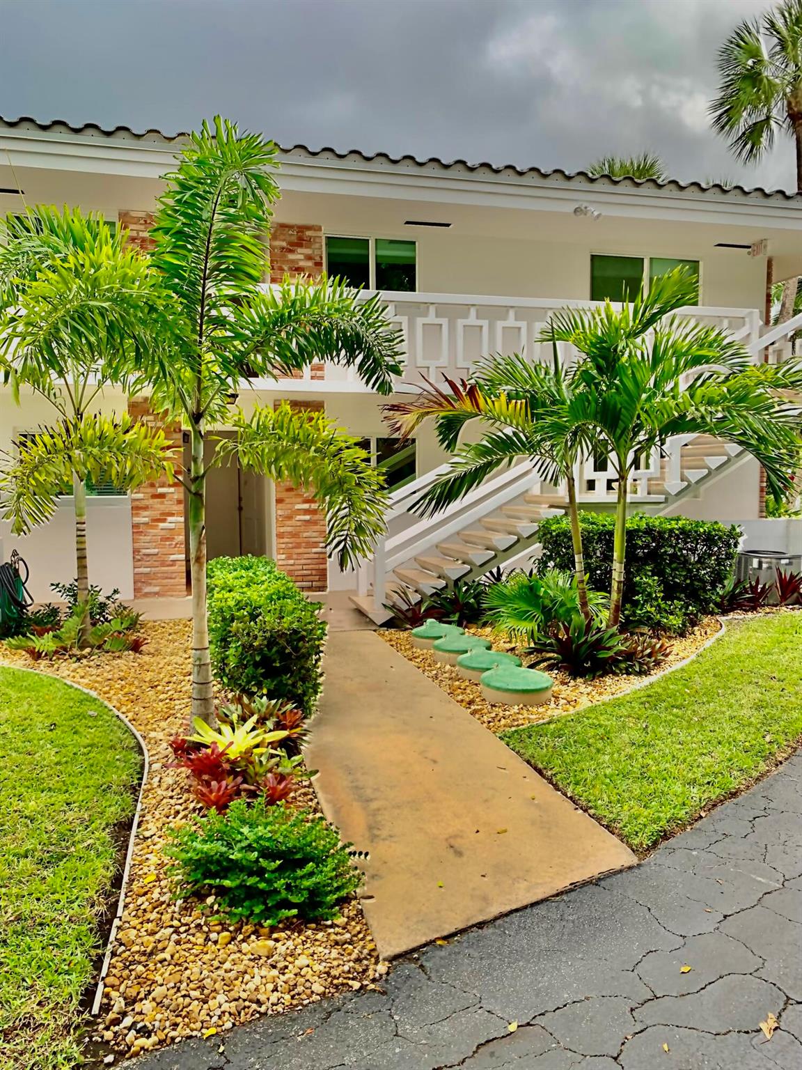 BLAIR HOUSE CONDO A - Residential Lease