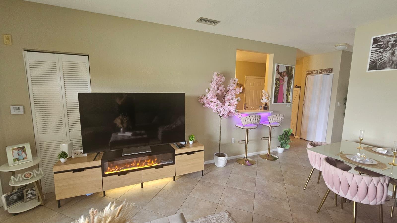 1145 Golden Lakes Boulevard 725