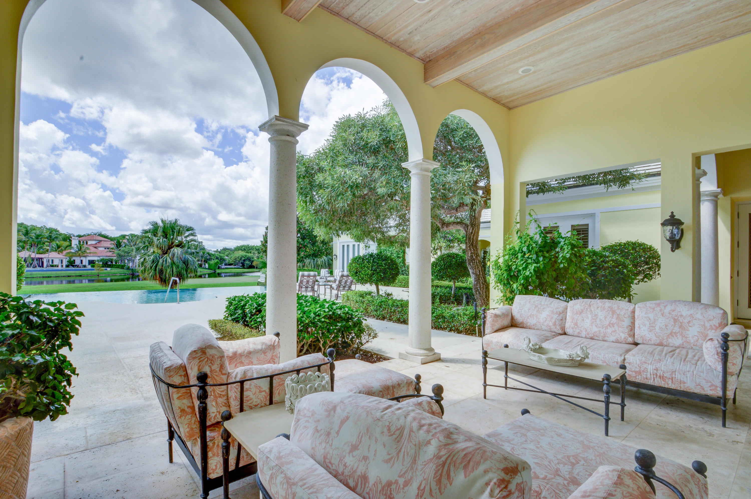 BRIDLE PATH - Residential