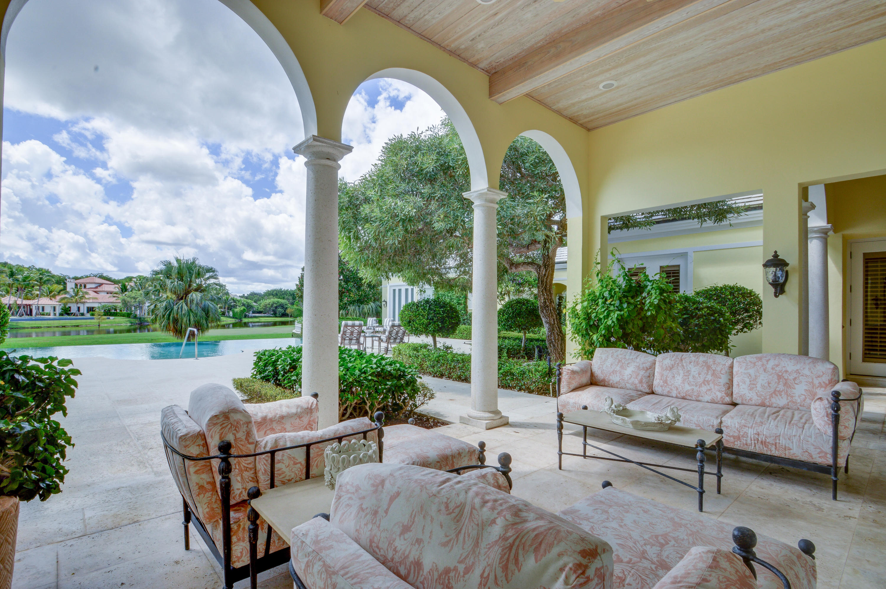 BRIDLE PATH - Residential