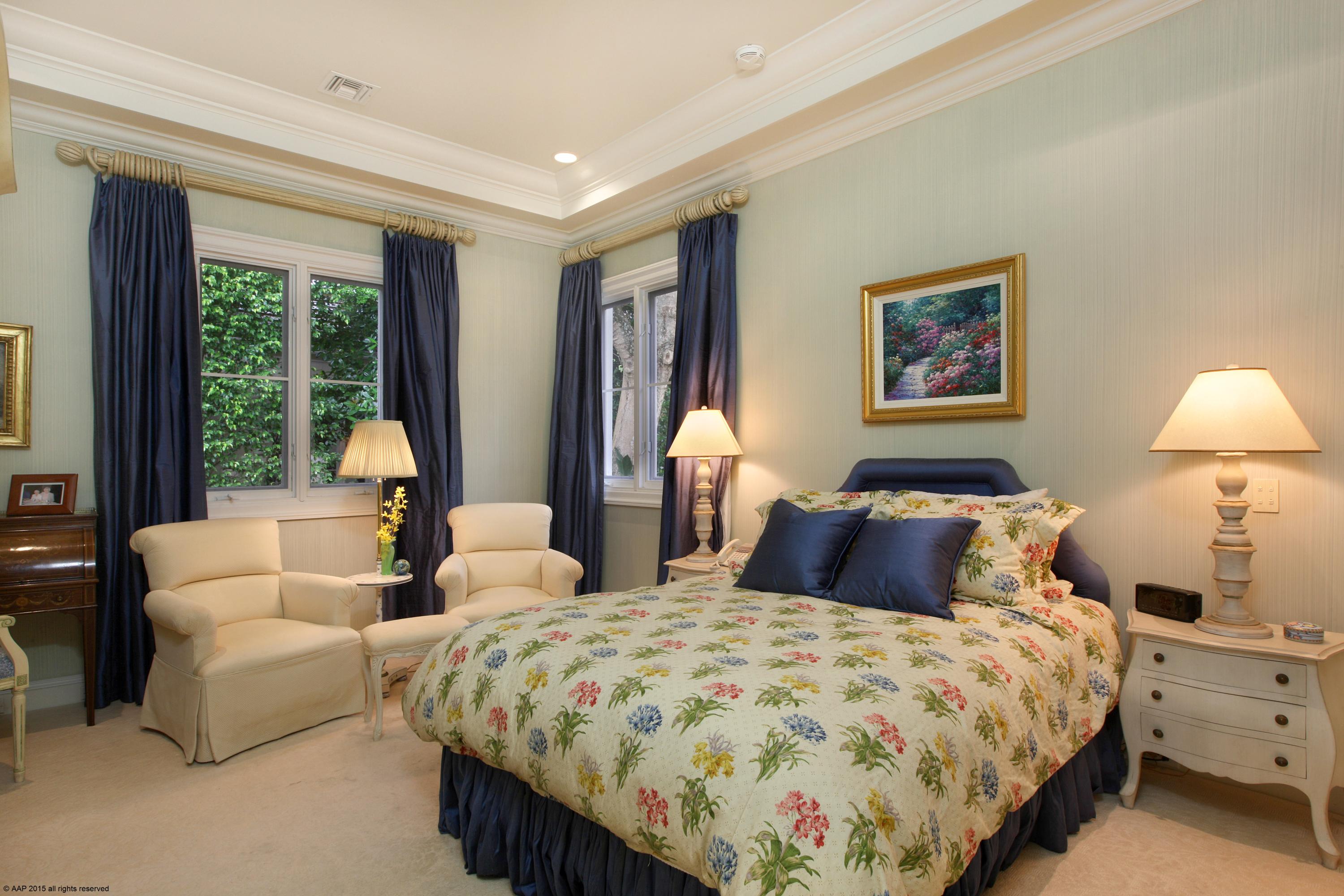 BRIDLE PATH - Residential