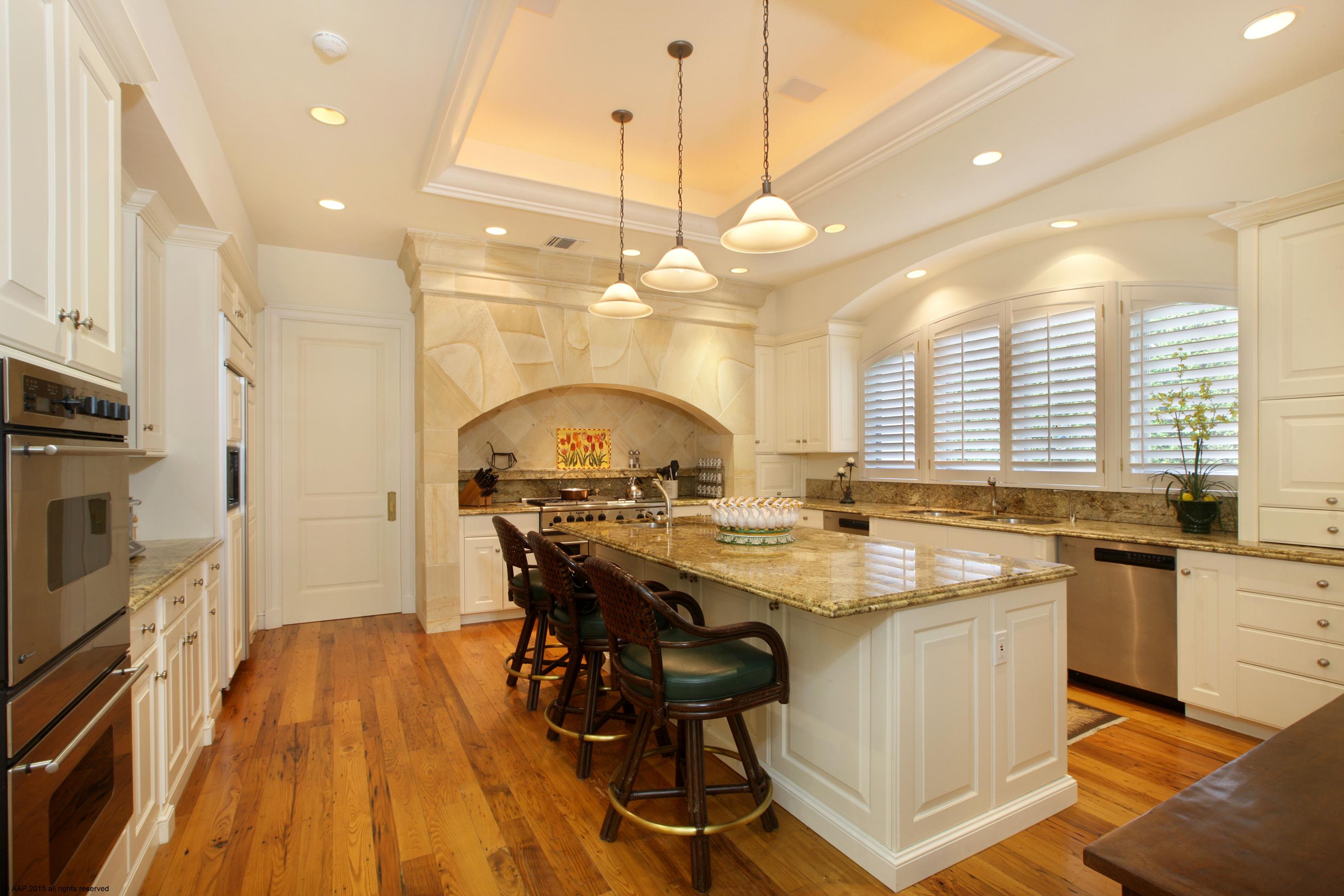 BRIDLE PATH - Residential