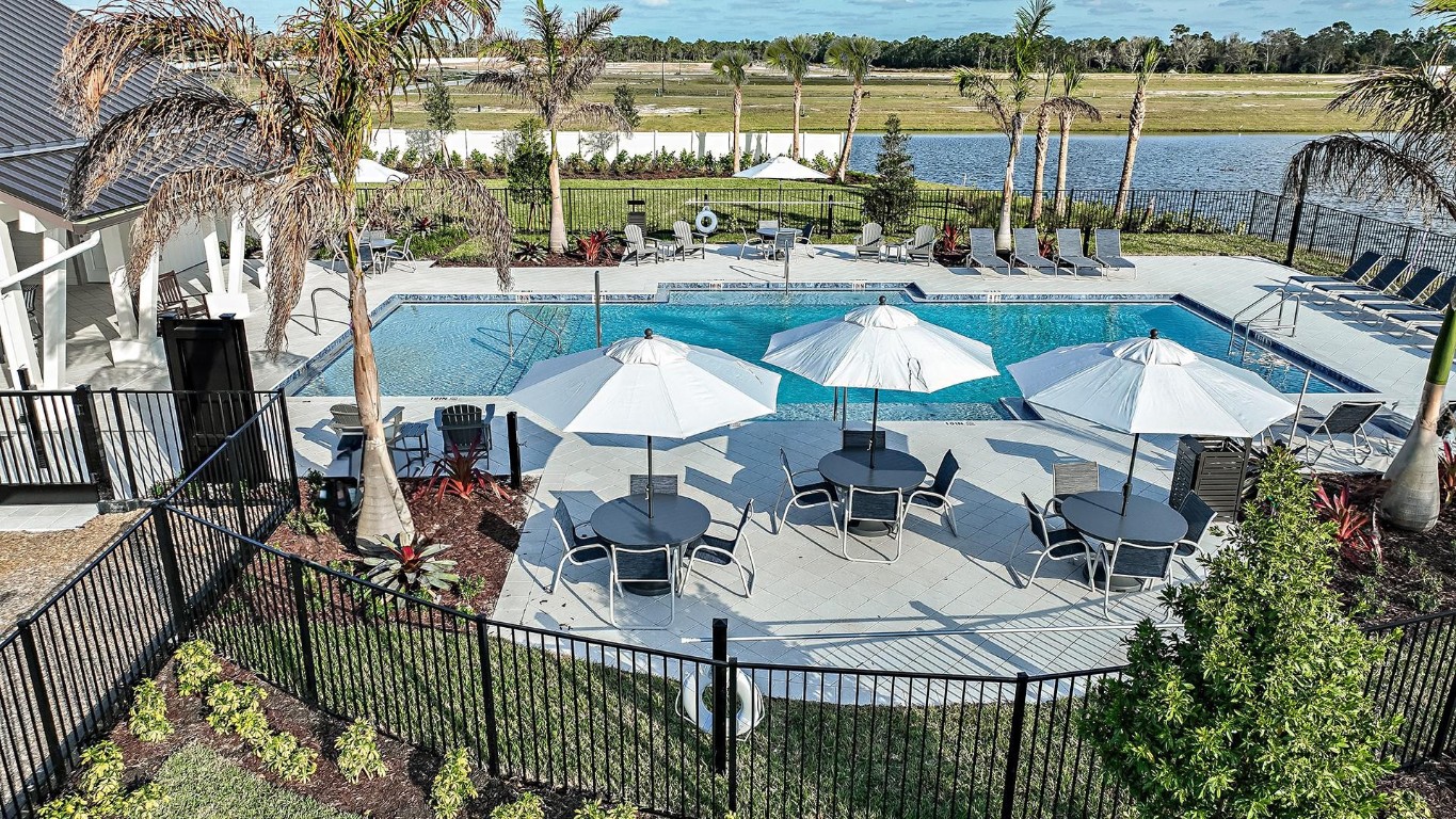 Veranda Oaks - Residential