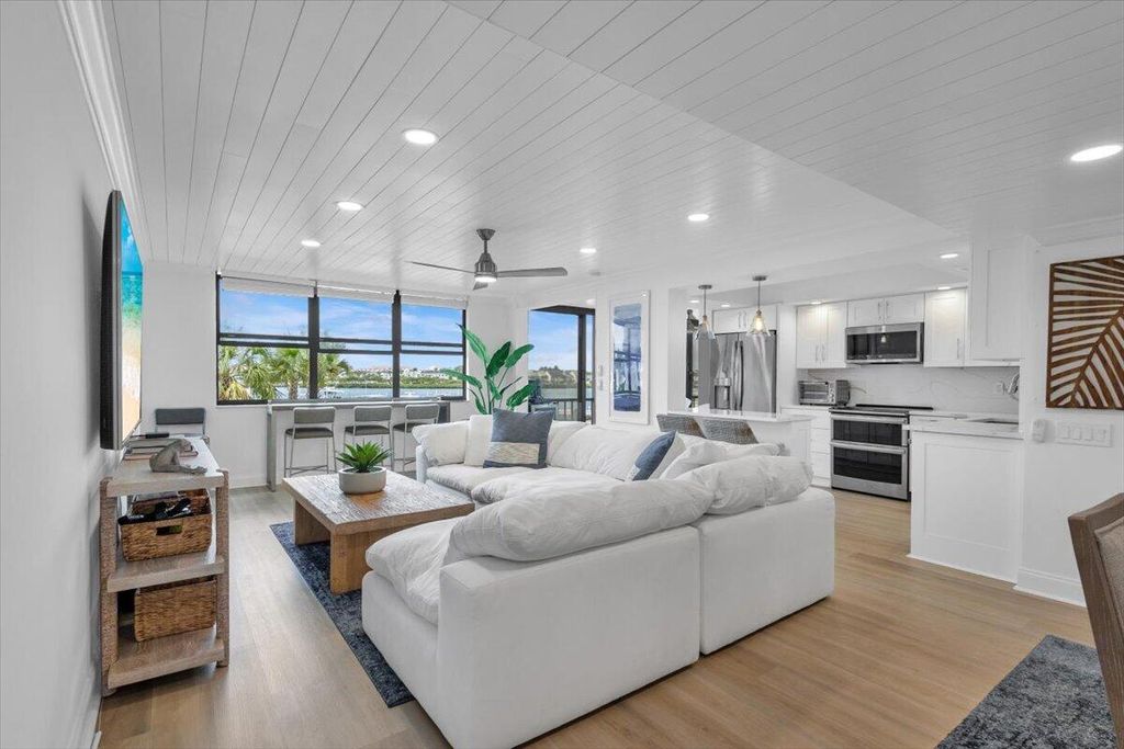 Photo of 1648 Jupiter Cove Drive, Jupiter, FL 33469 (MLS # B26030356)