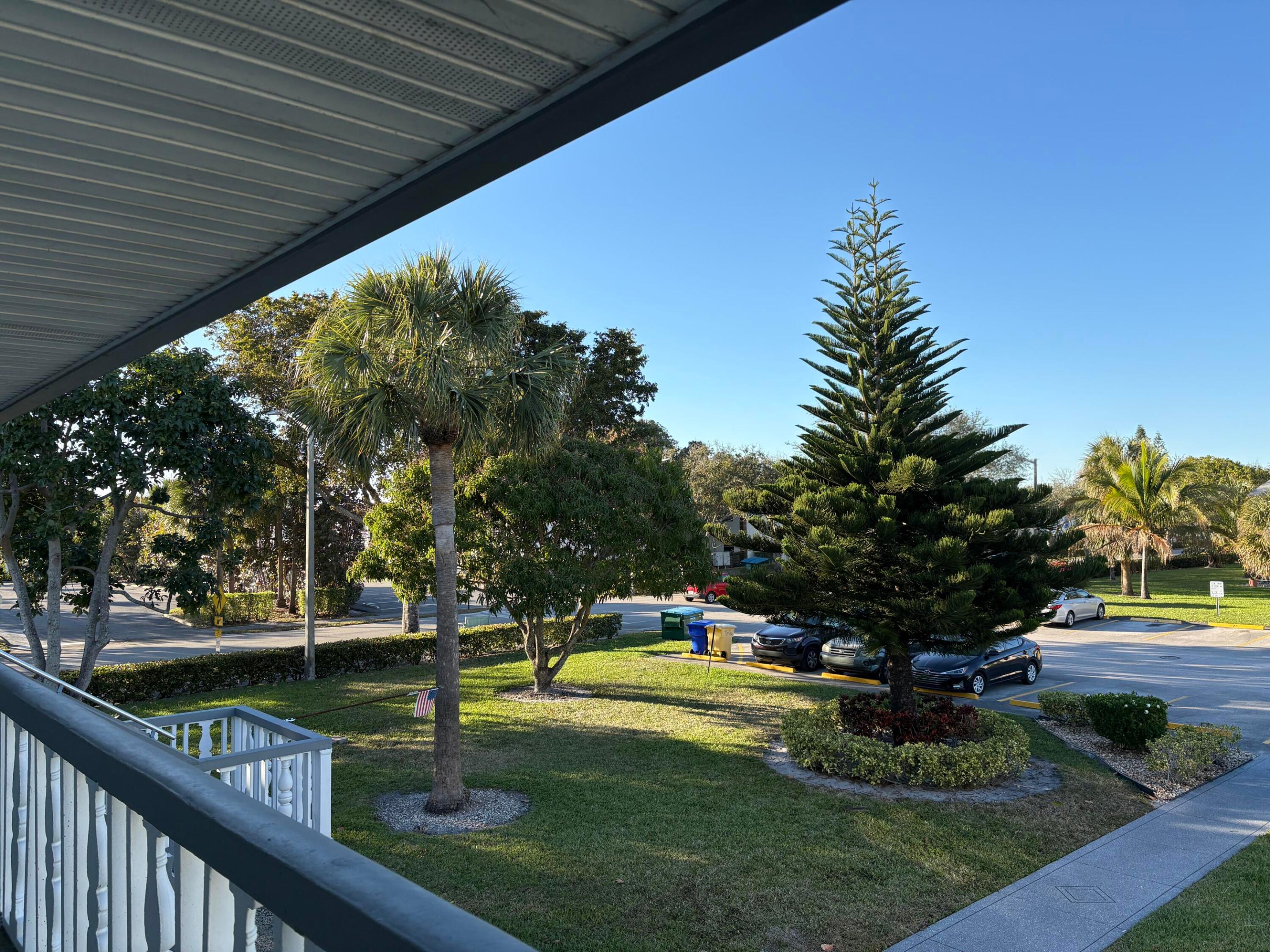 CENTURY VILLAGE / WALTHAM CONDO - Residential Lease