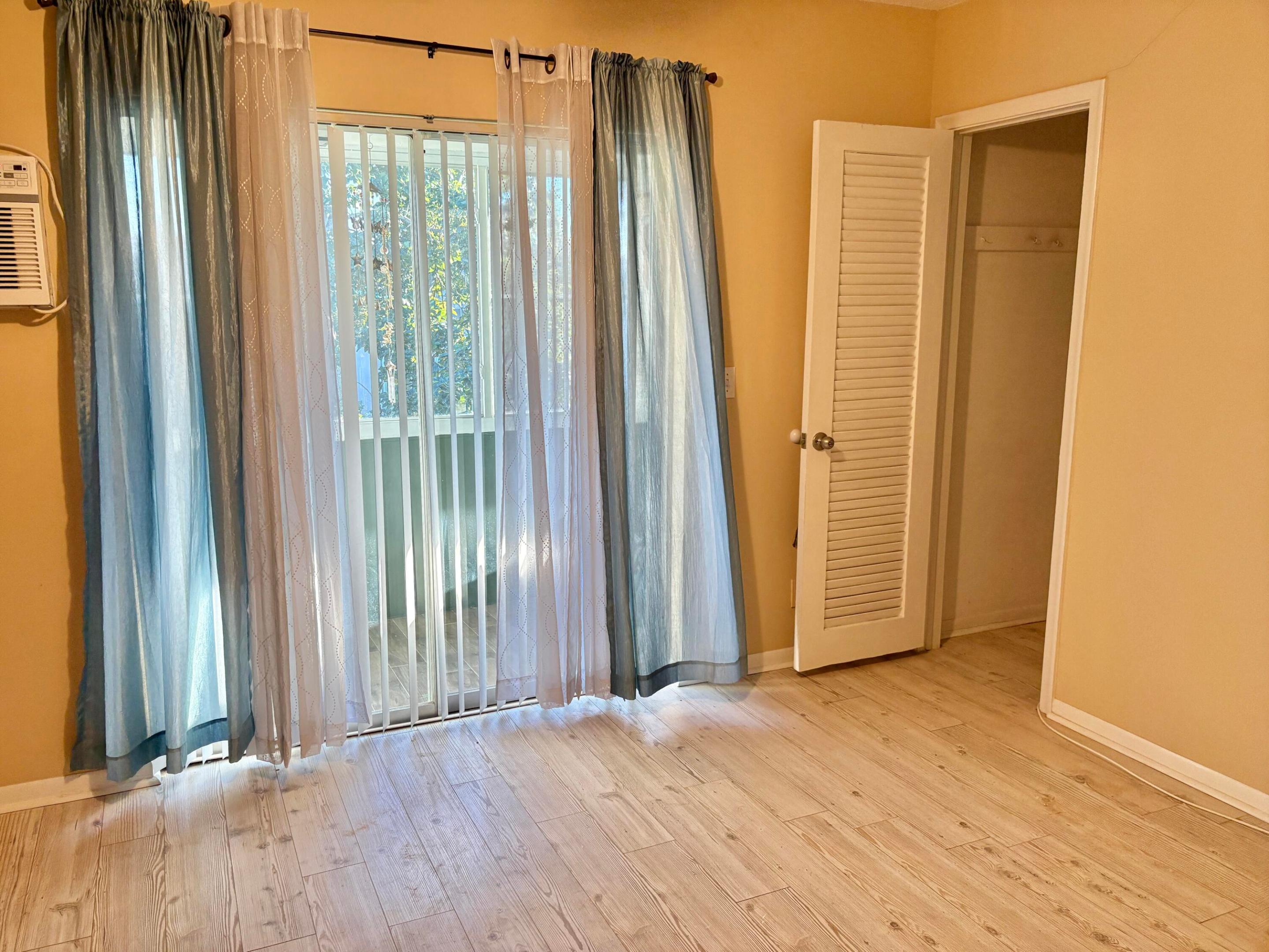 CENTURY VILLAGE / WALTHAM CONDO - Residential Lease