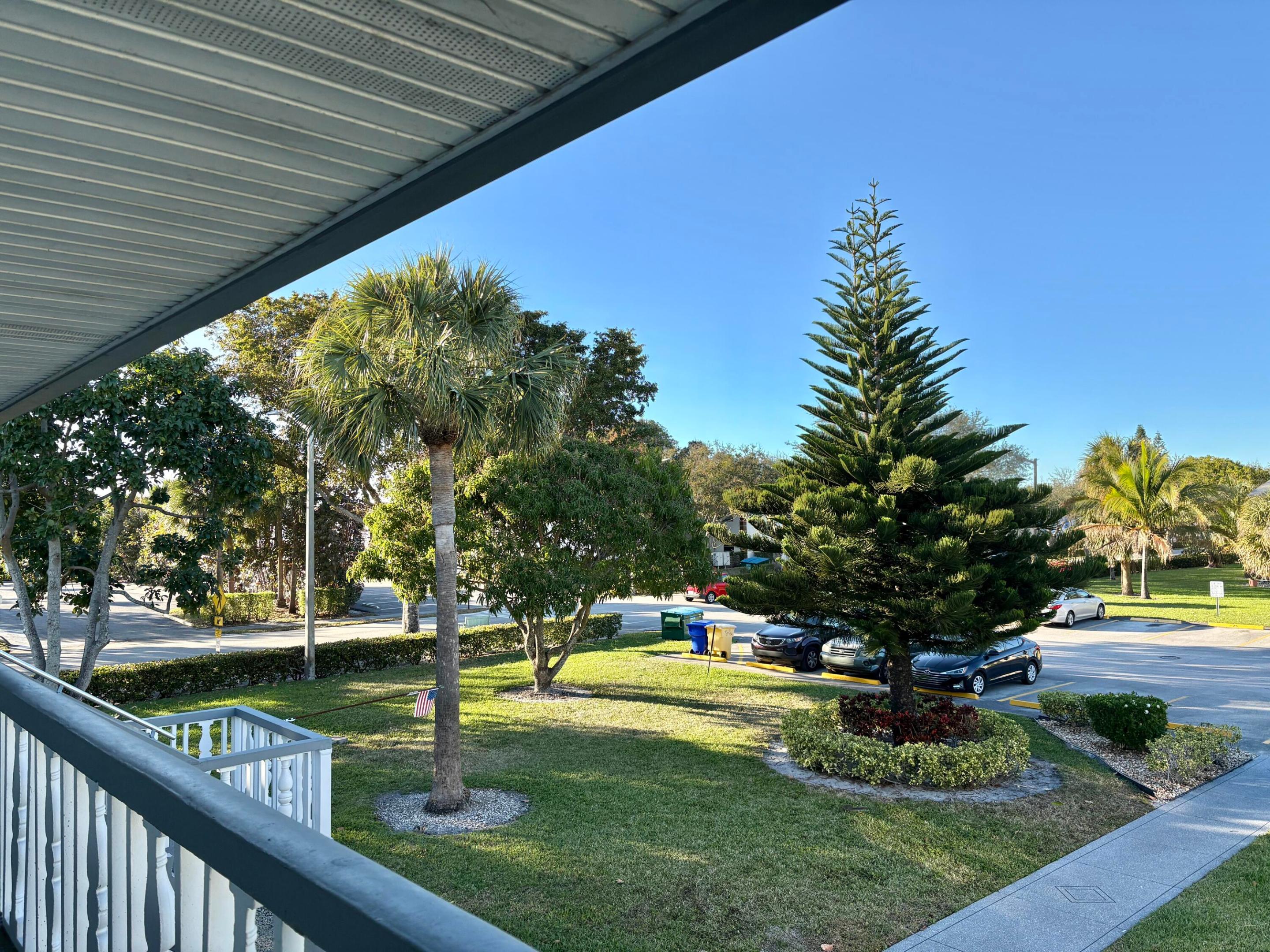 CENTURY VILLAGE / WALTHAM CONDO - Residential Lease