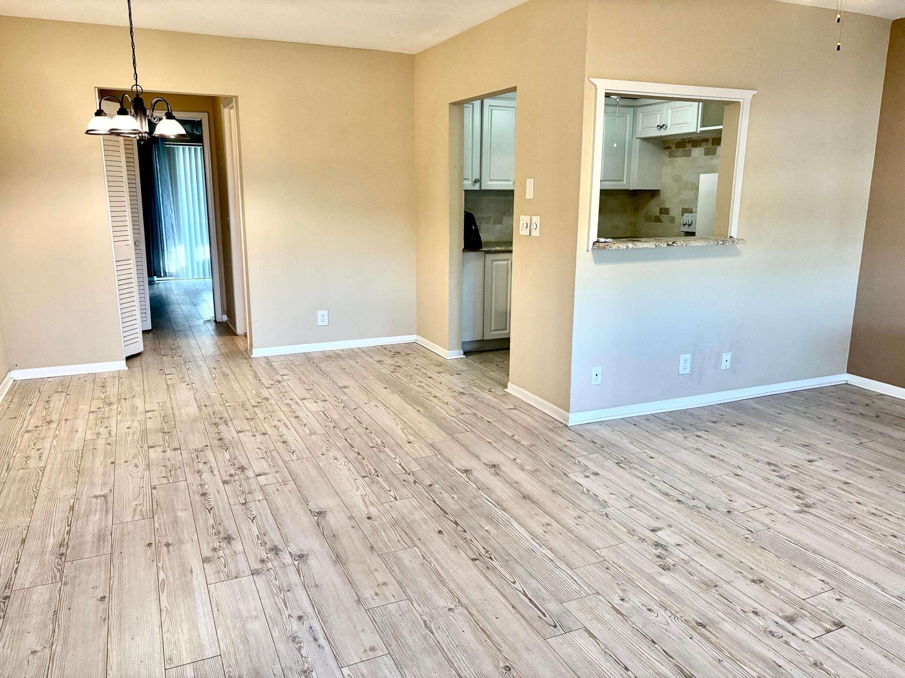 CENTURY VILLAGE / WALTHAM CONDO - Residential Lease