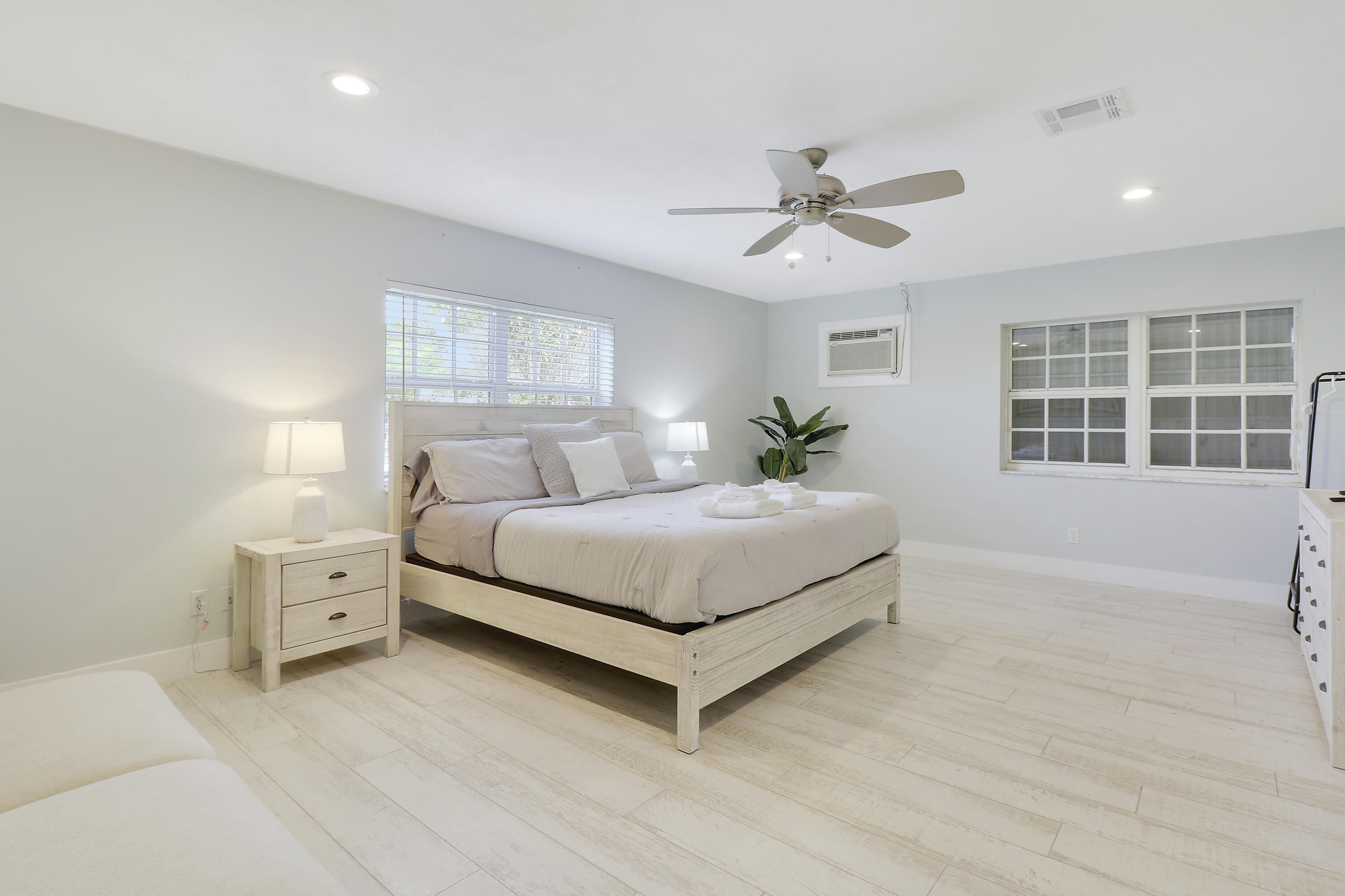 COUNTRY CLUB ADD TO VILLAGE OF NORTH PALM BEACH - Residential