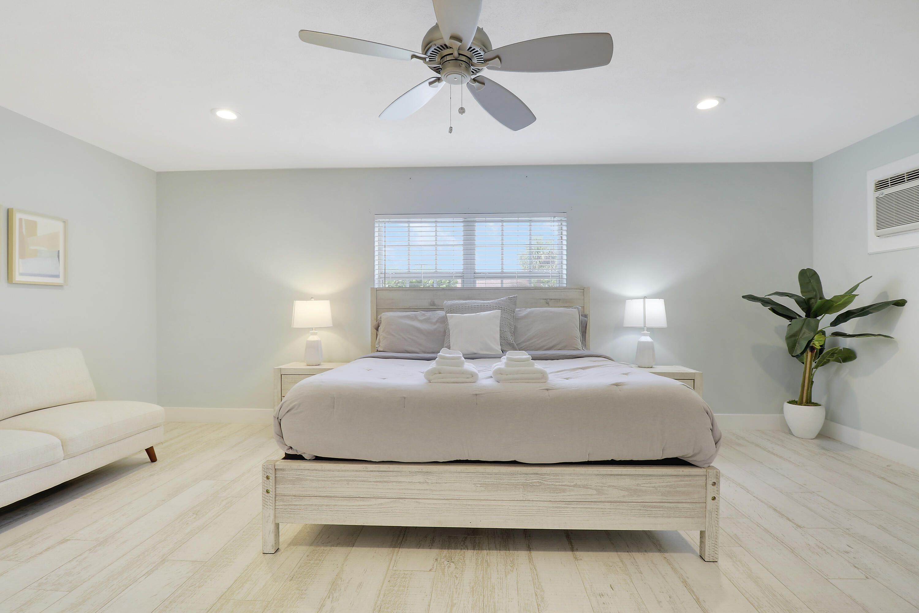 COUNTRY CLUB ADD TO VILLAGE OF NORTH PALM BEACH - Residential