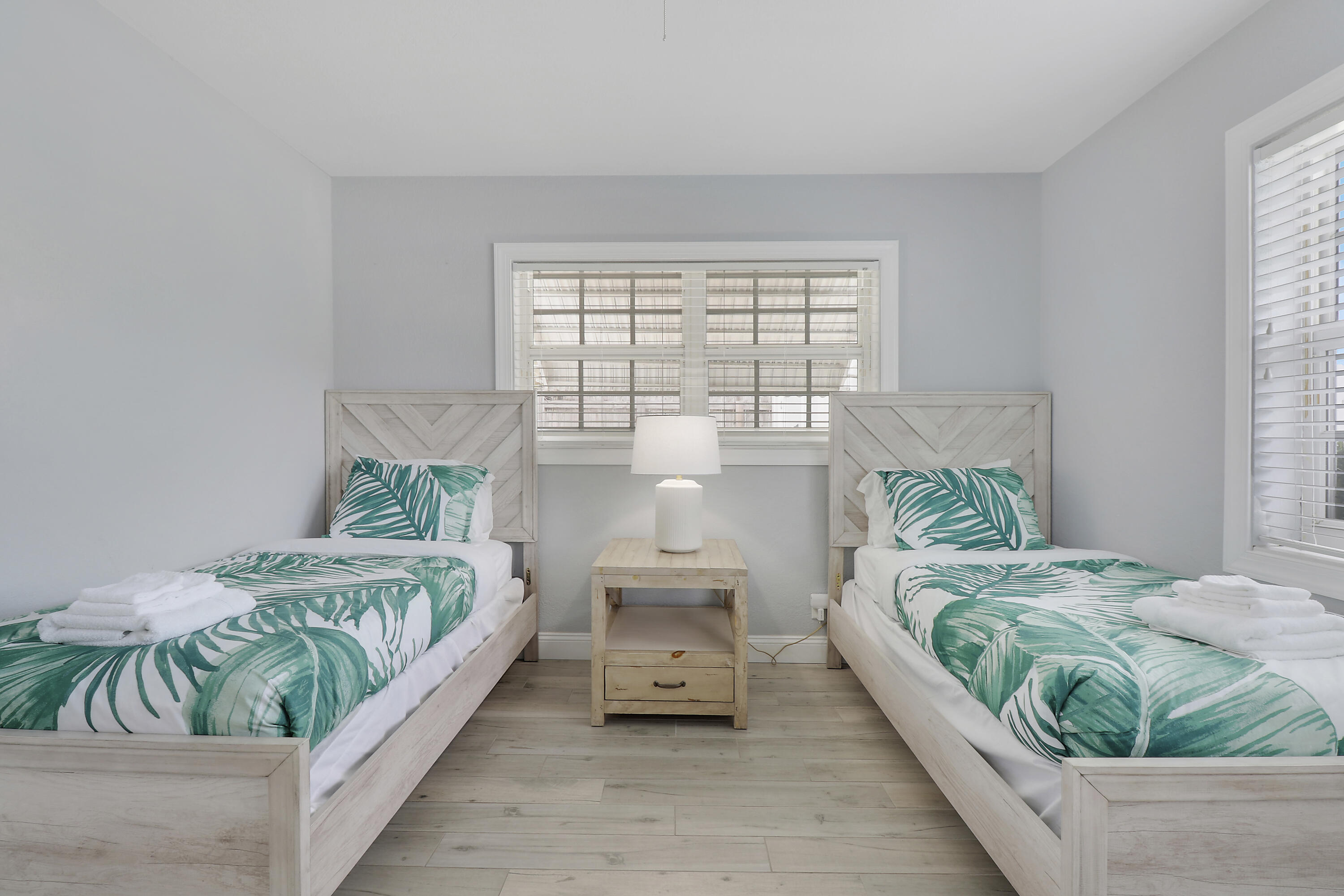 COUNTRY CLUB ADD TO VILLAGE OF NORTH PALM BEACH - Residential