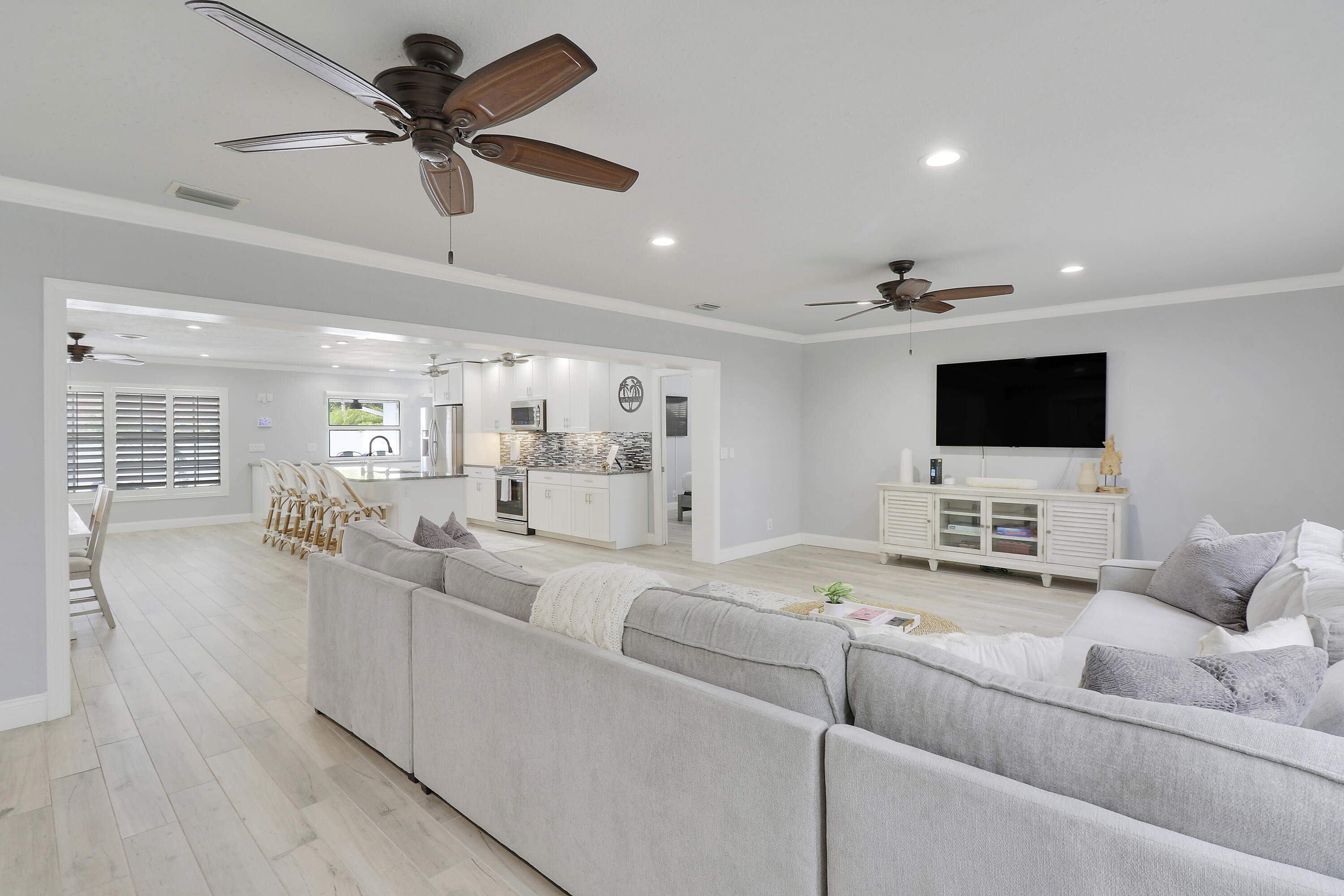 COUNTRY CLUB ADD TO VILLAGE OF NORTH PALM BEACH - Residential