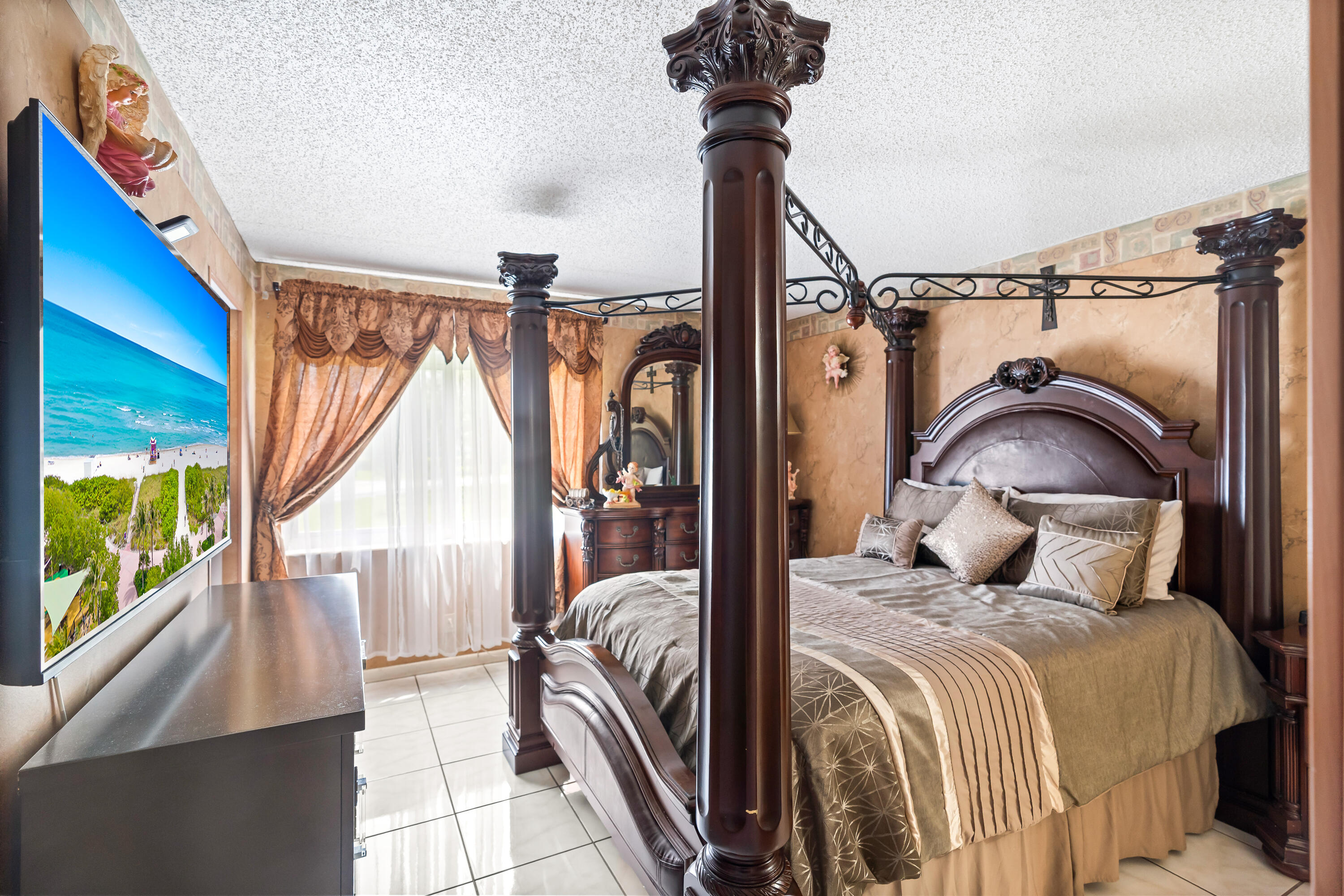 PINE RIDGE AT HAVERHILL CONDO - Residential