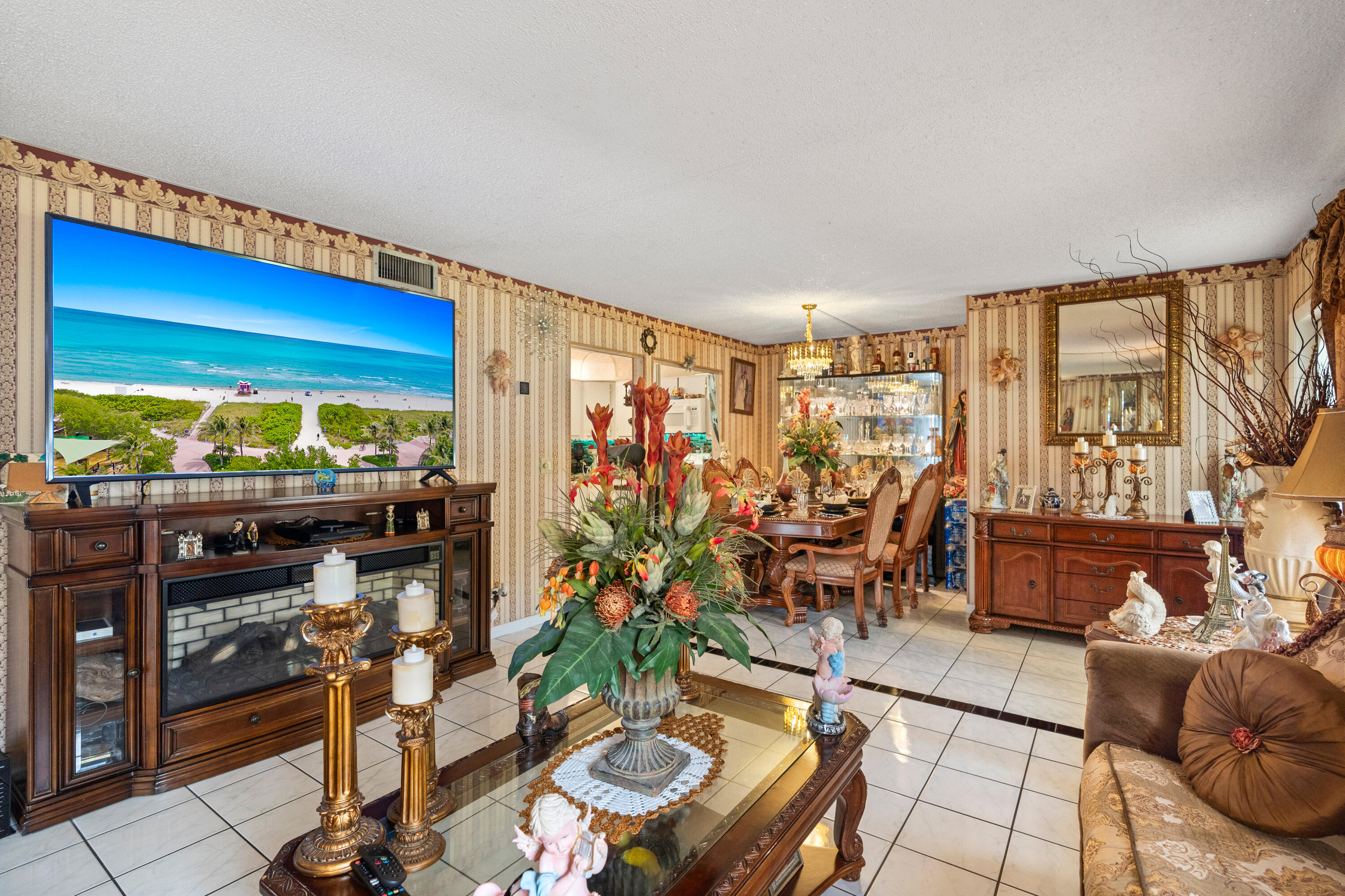 PINE RIDGE AT HAVERHILL CONDO - Residential