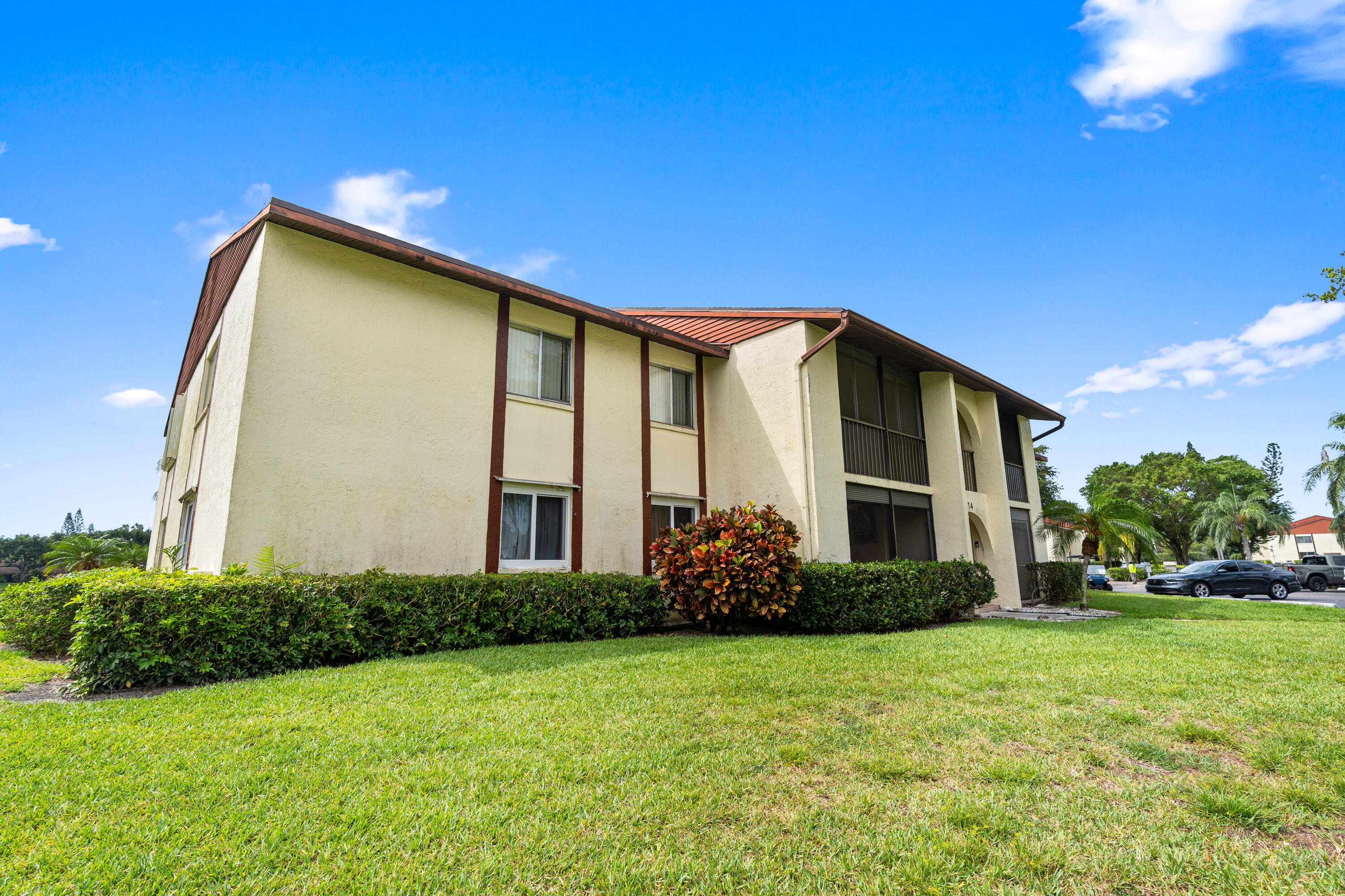 PINE RIDGE AT HAVERHILL CONDO - Residential