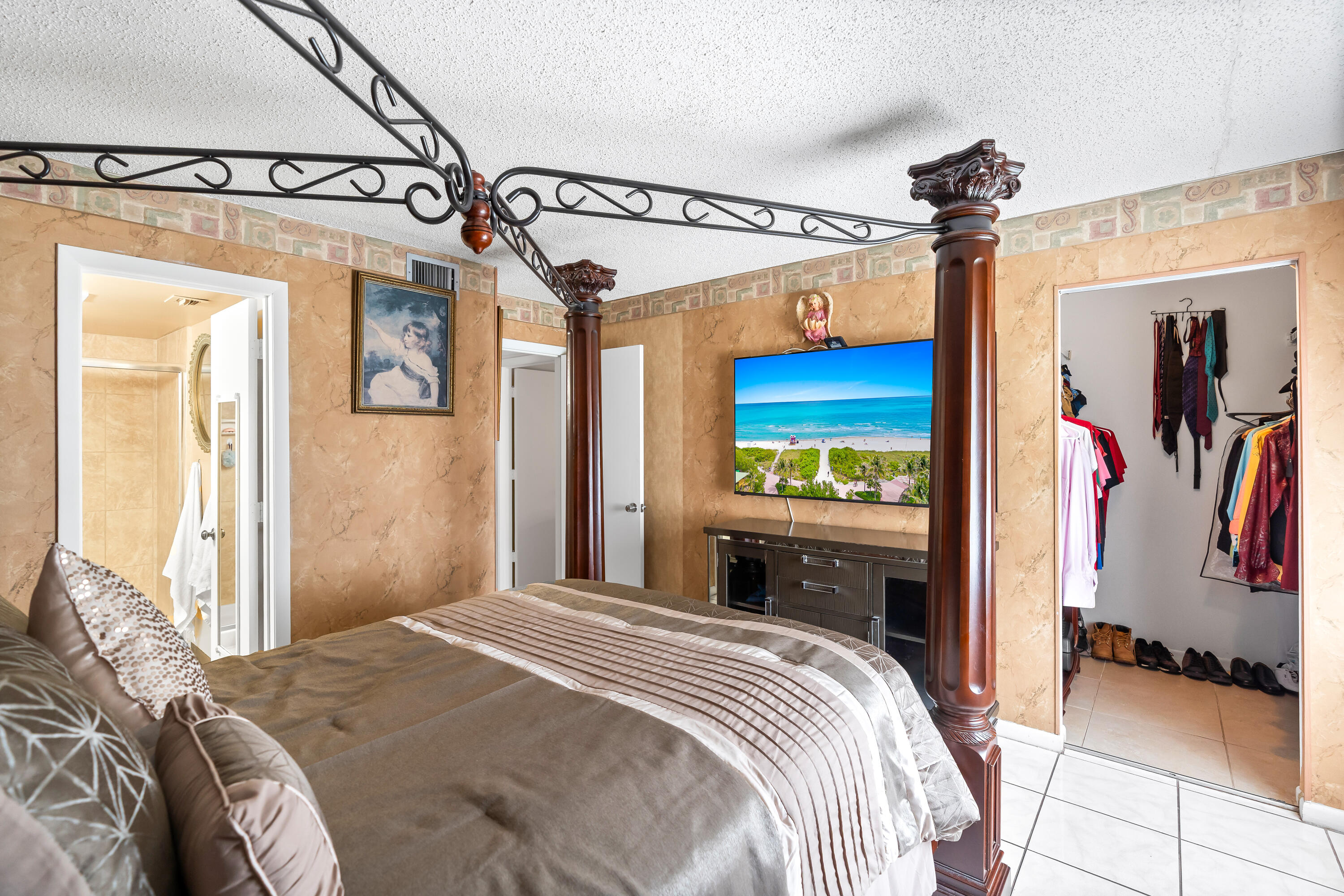 PINE RIDGE AT HAVERHILL CONDO - Residential