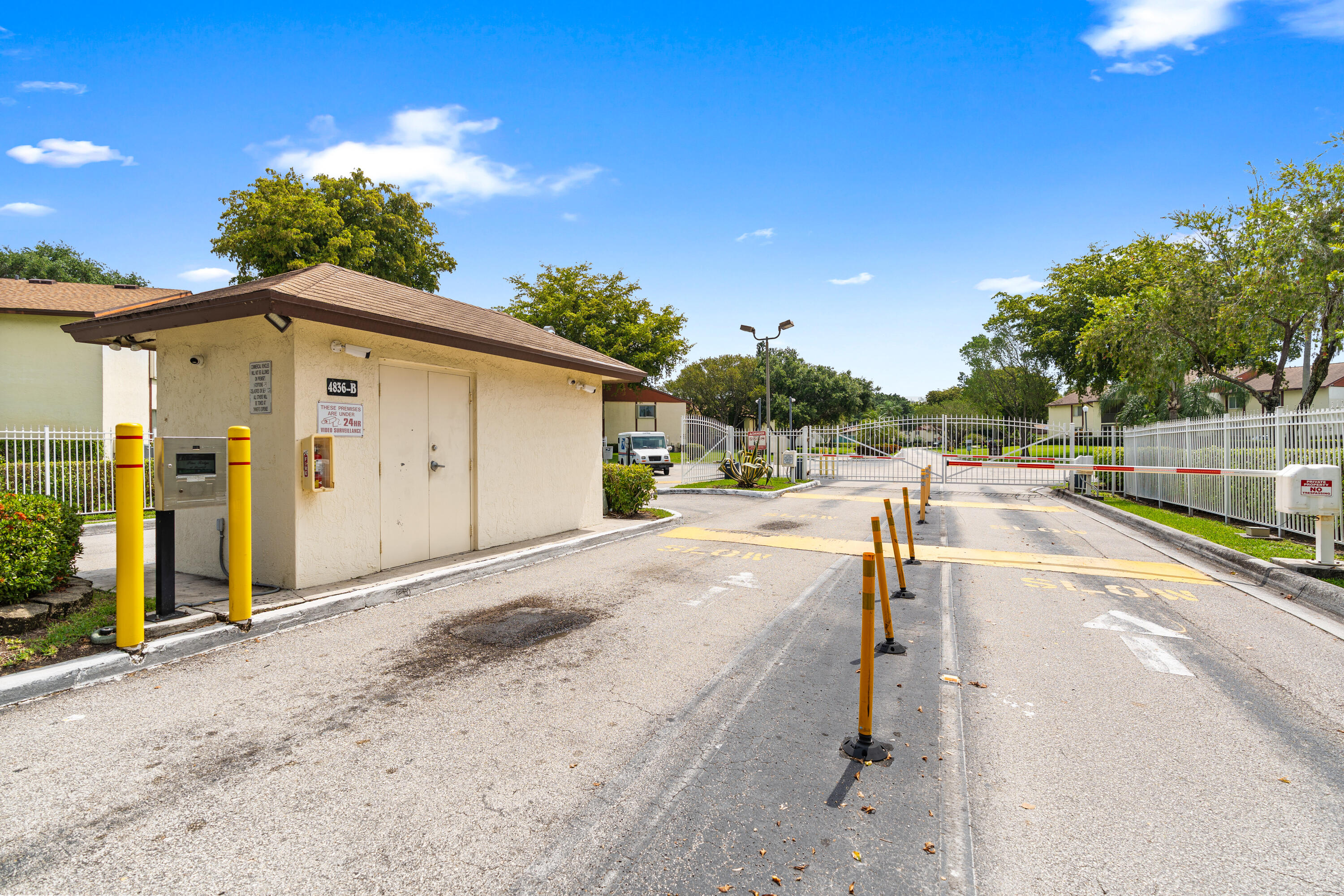 PINE RIDGE AT HAVERHILL CONDO - Residential