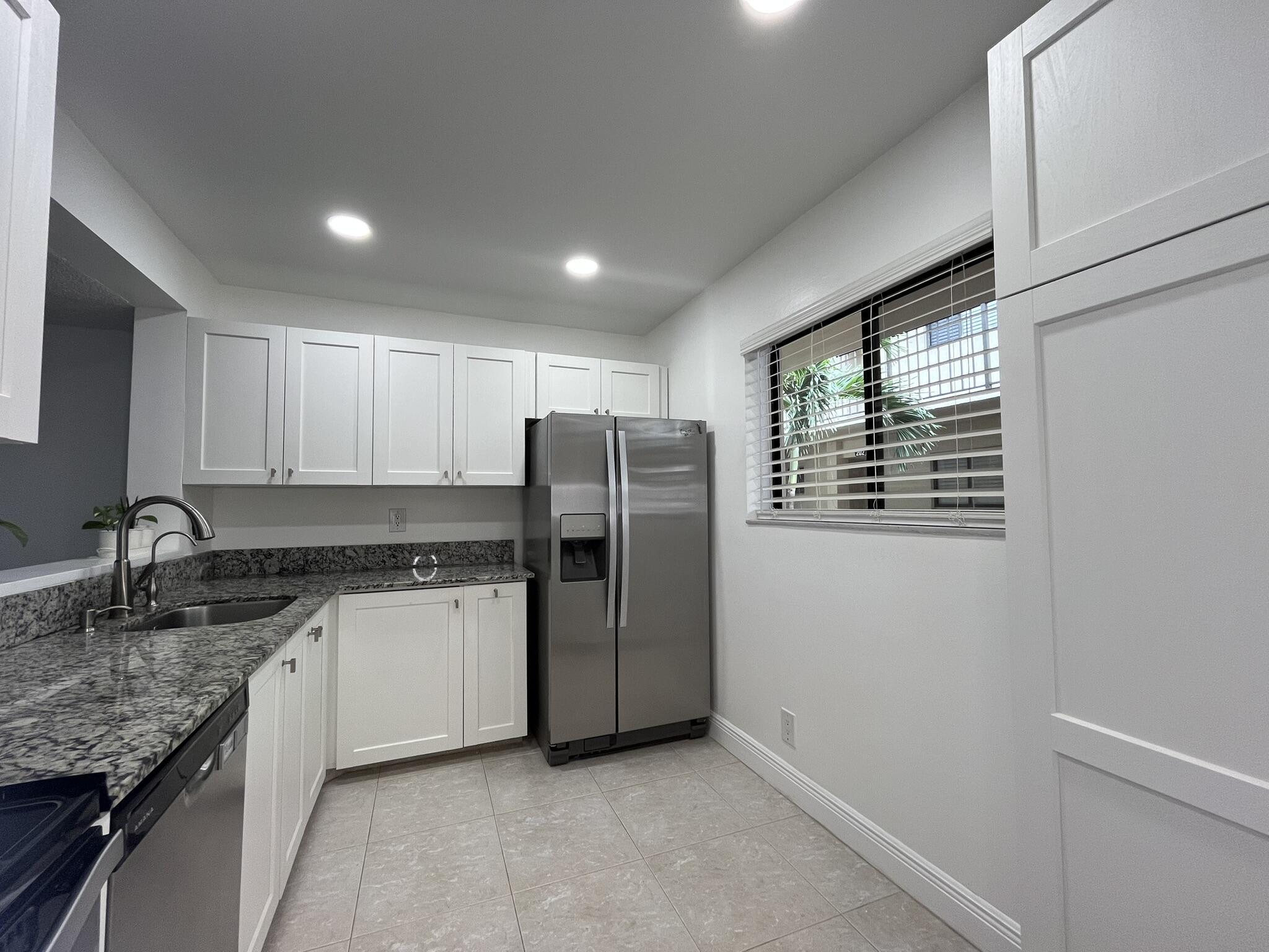 5160 Las Verdes Circle 222