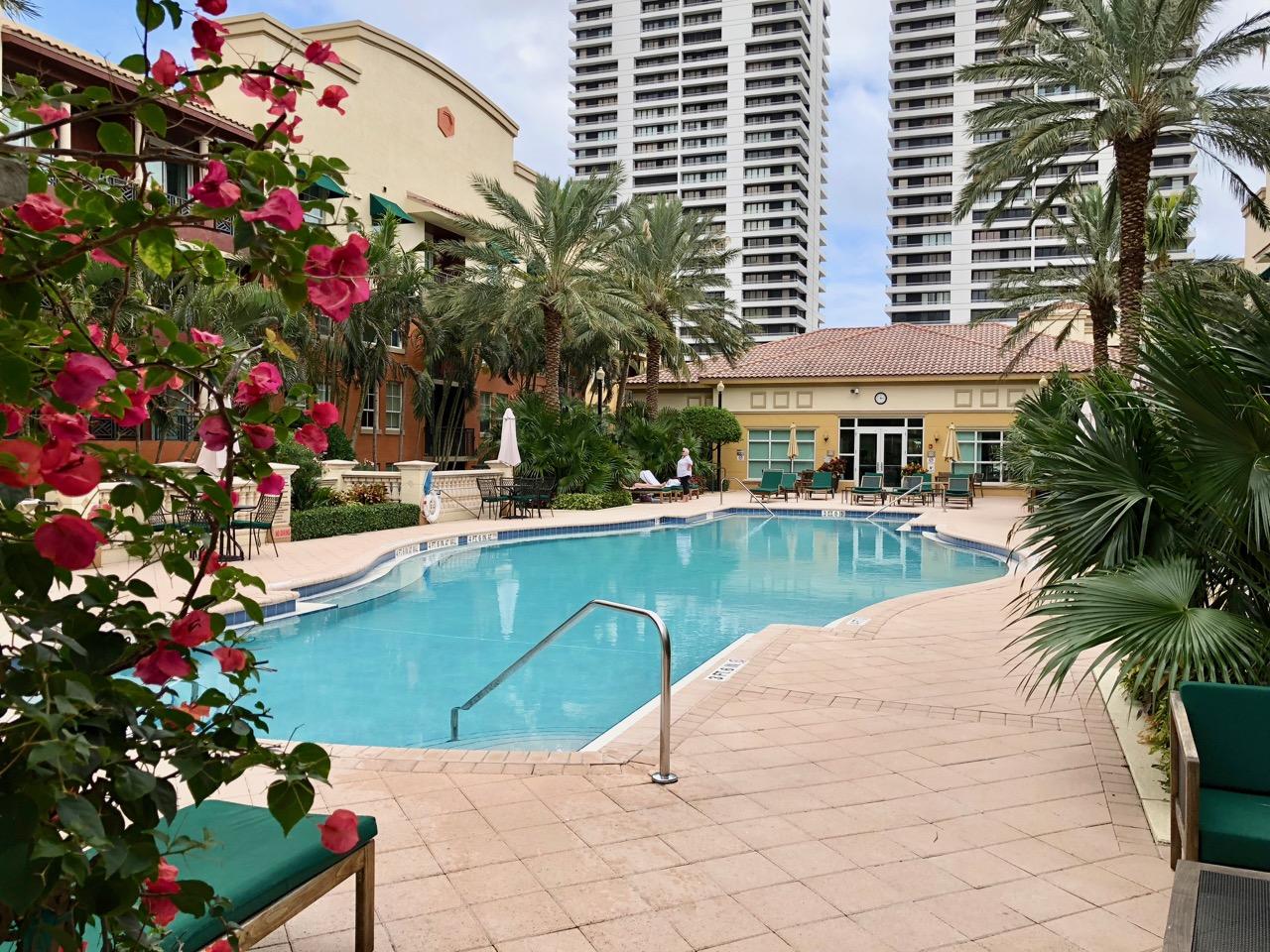 PRADO CONDO - Residential