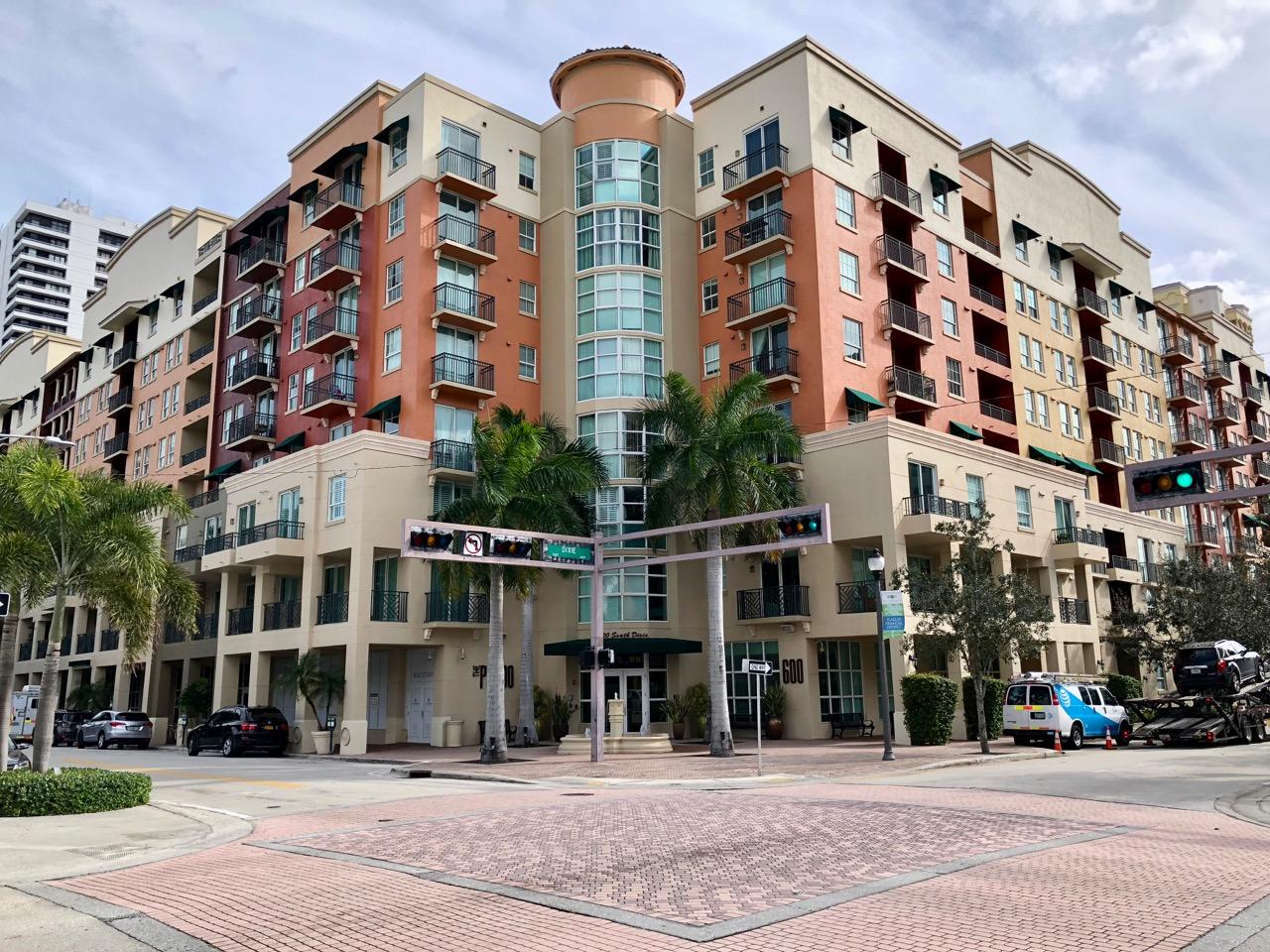 PRADO CONDO - Residential