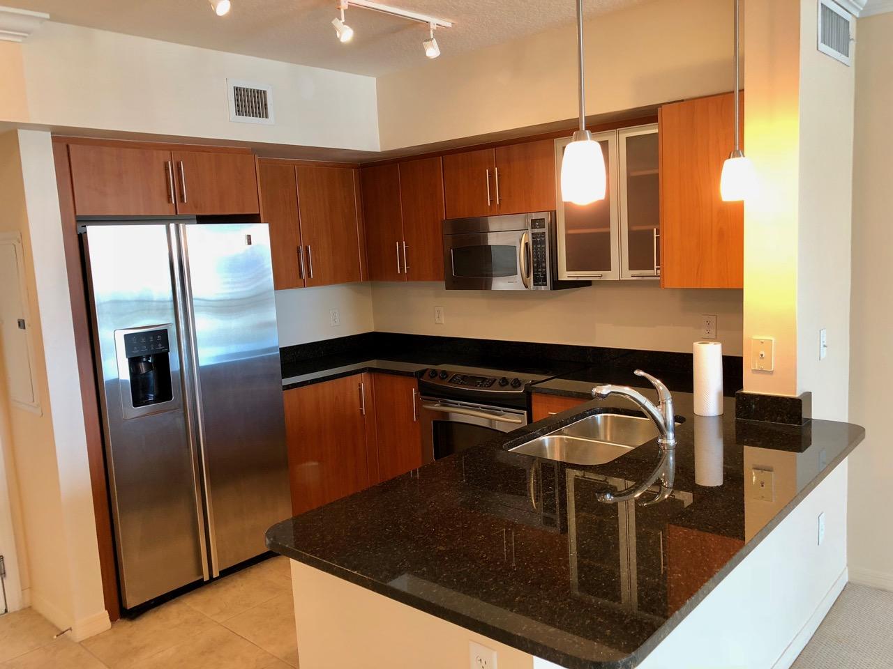 PRADO CONDO - Residential