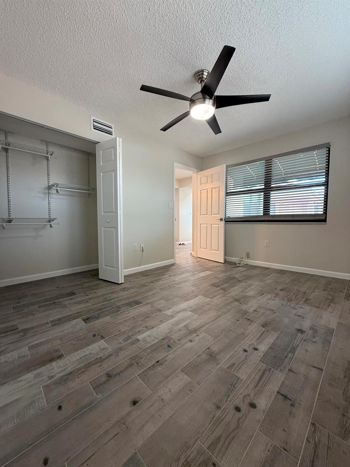 VILLA SONRISA CONDO - Residential Lease