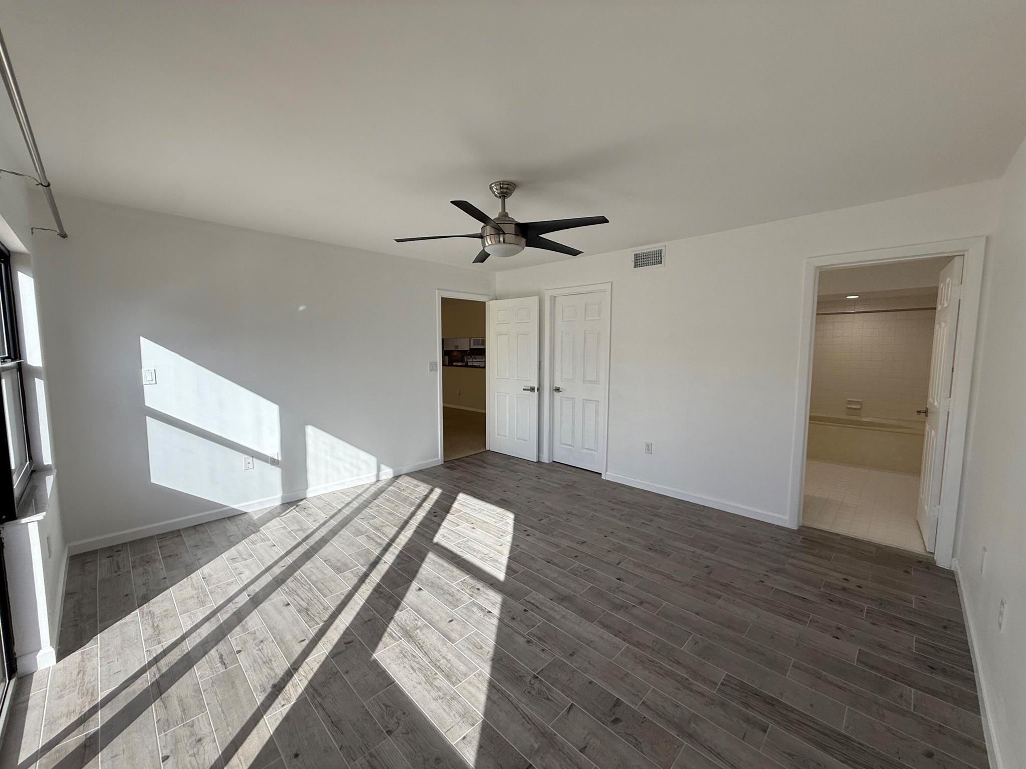 VILLA SONRISA CONDO - Residential Lease