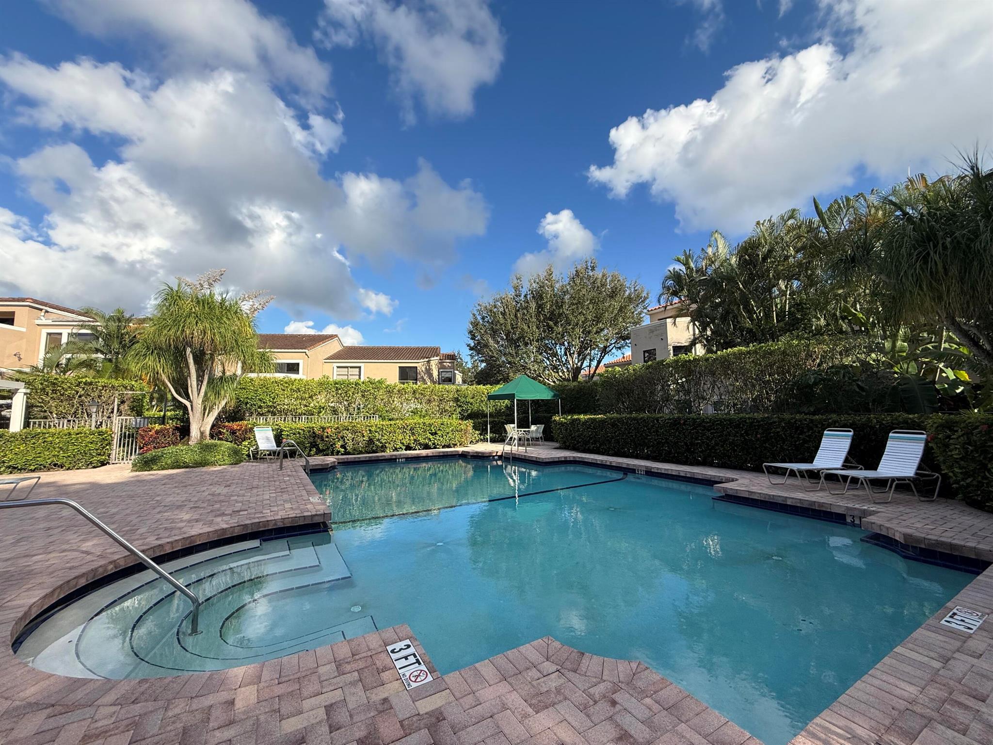 VILLA SONRISA CONDO - Residential Lease