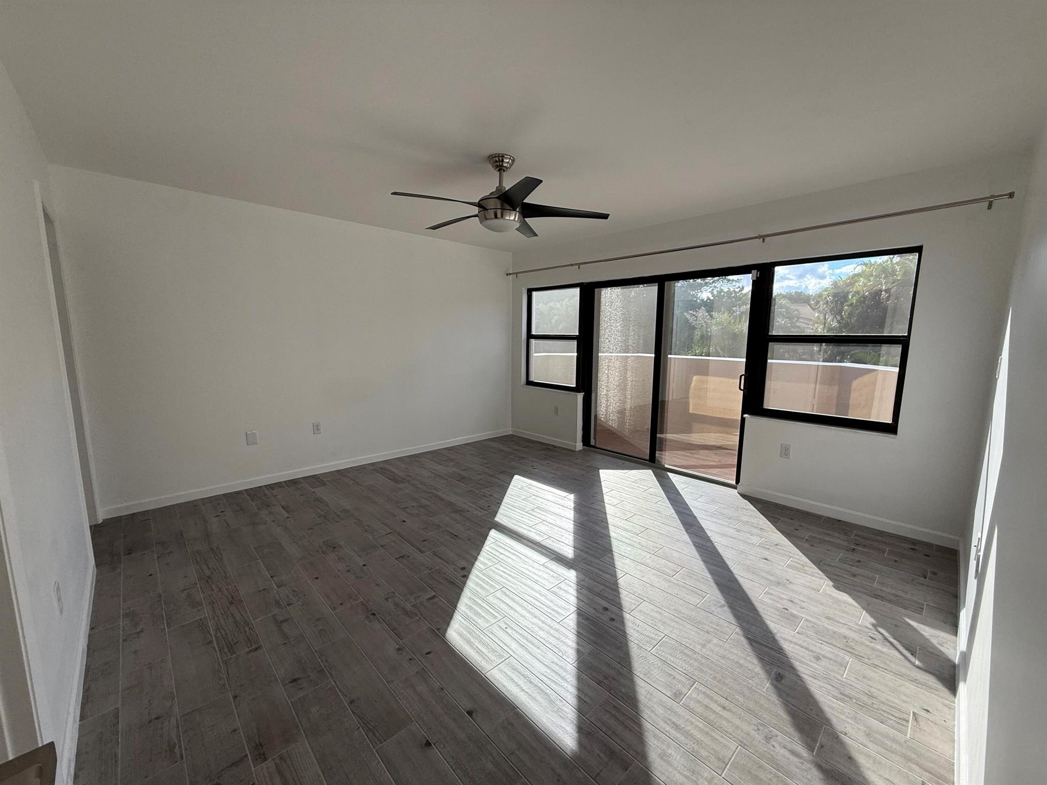 VILLA SONRISA CONDO - Residential Lease