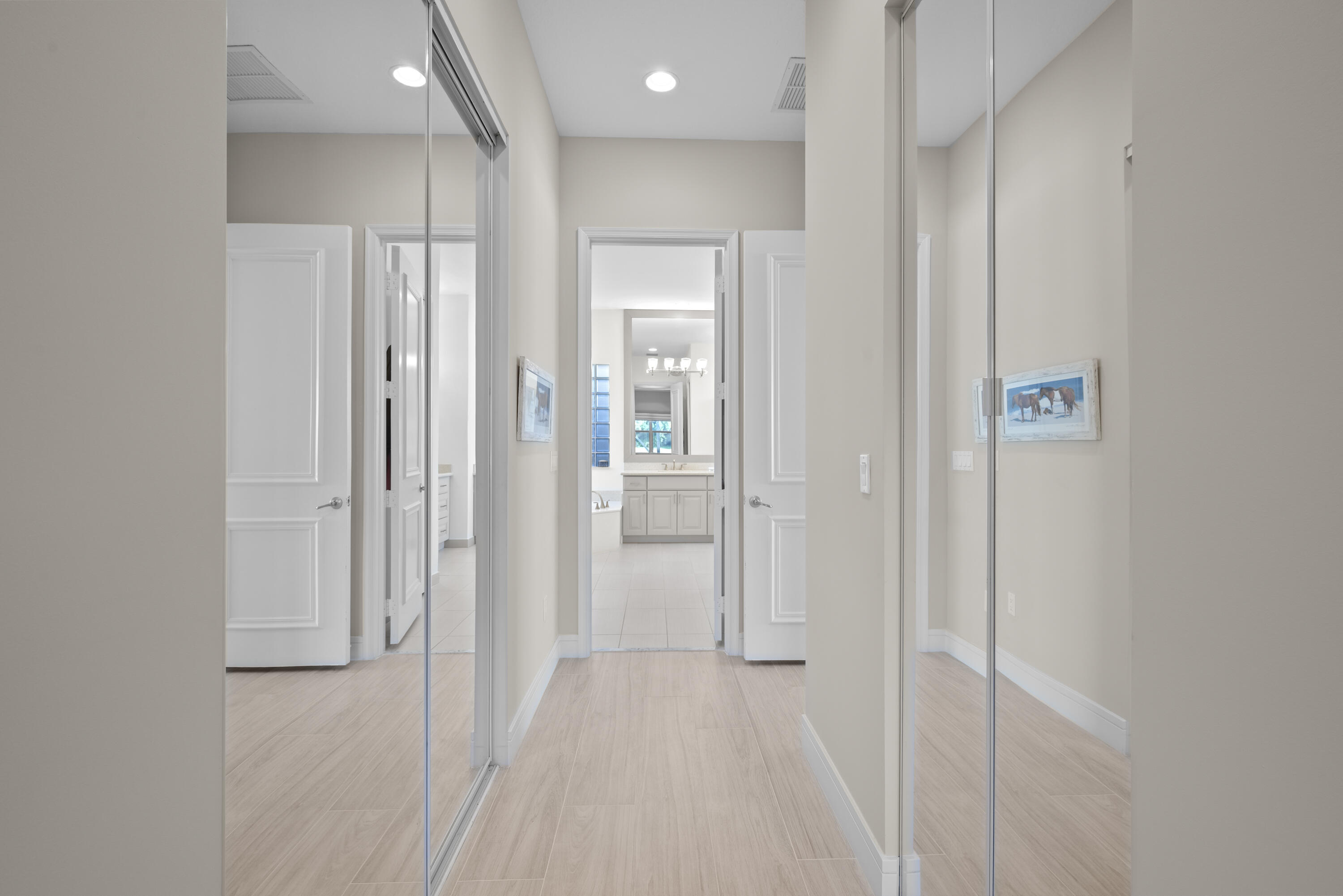 VALENCIA COVE - Residential