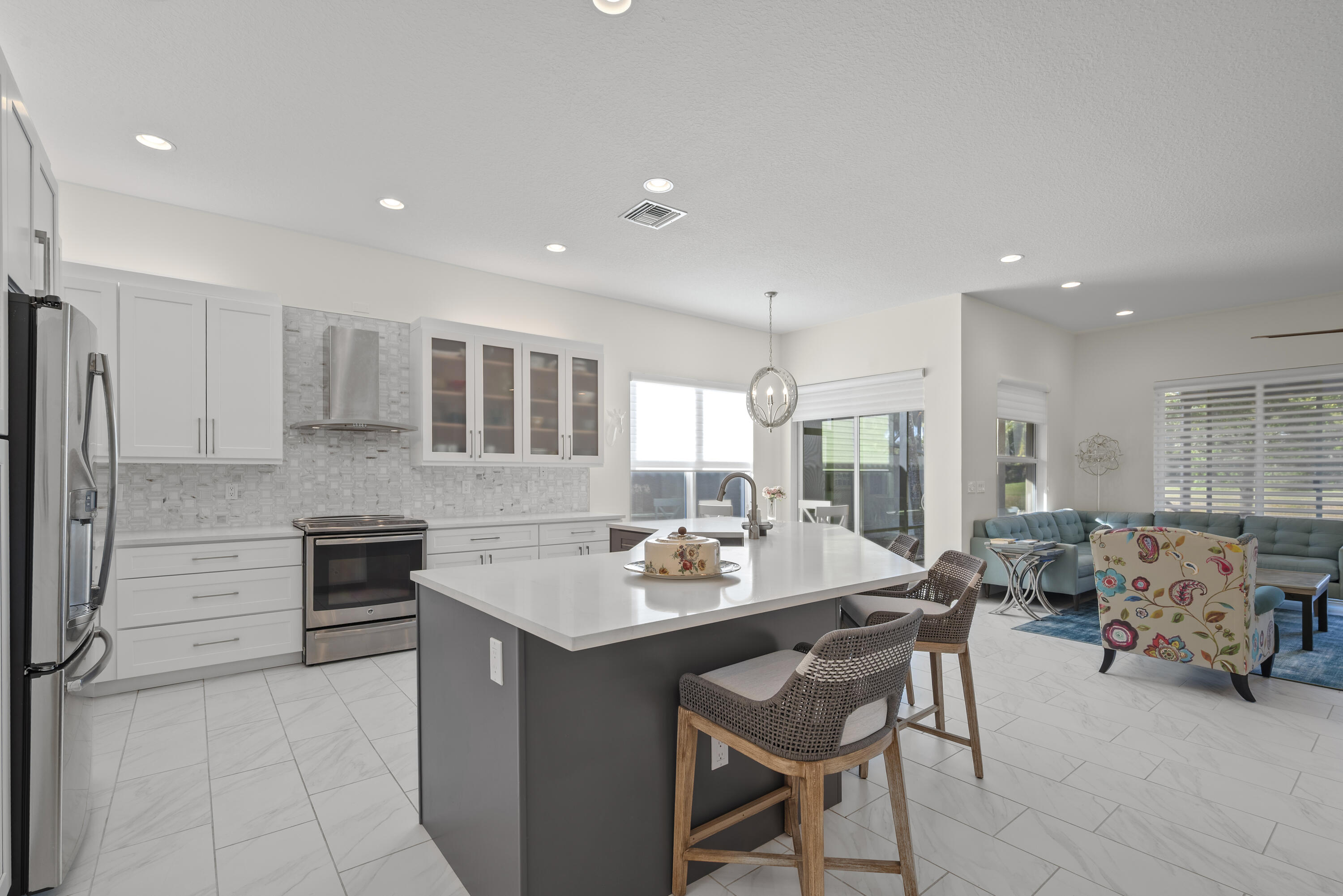 VALENCIA COVE - Residential