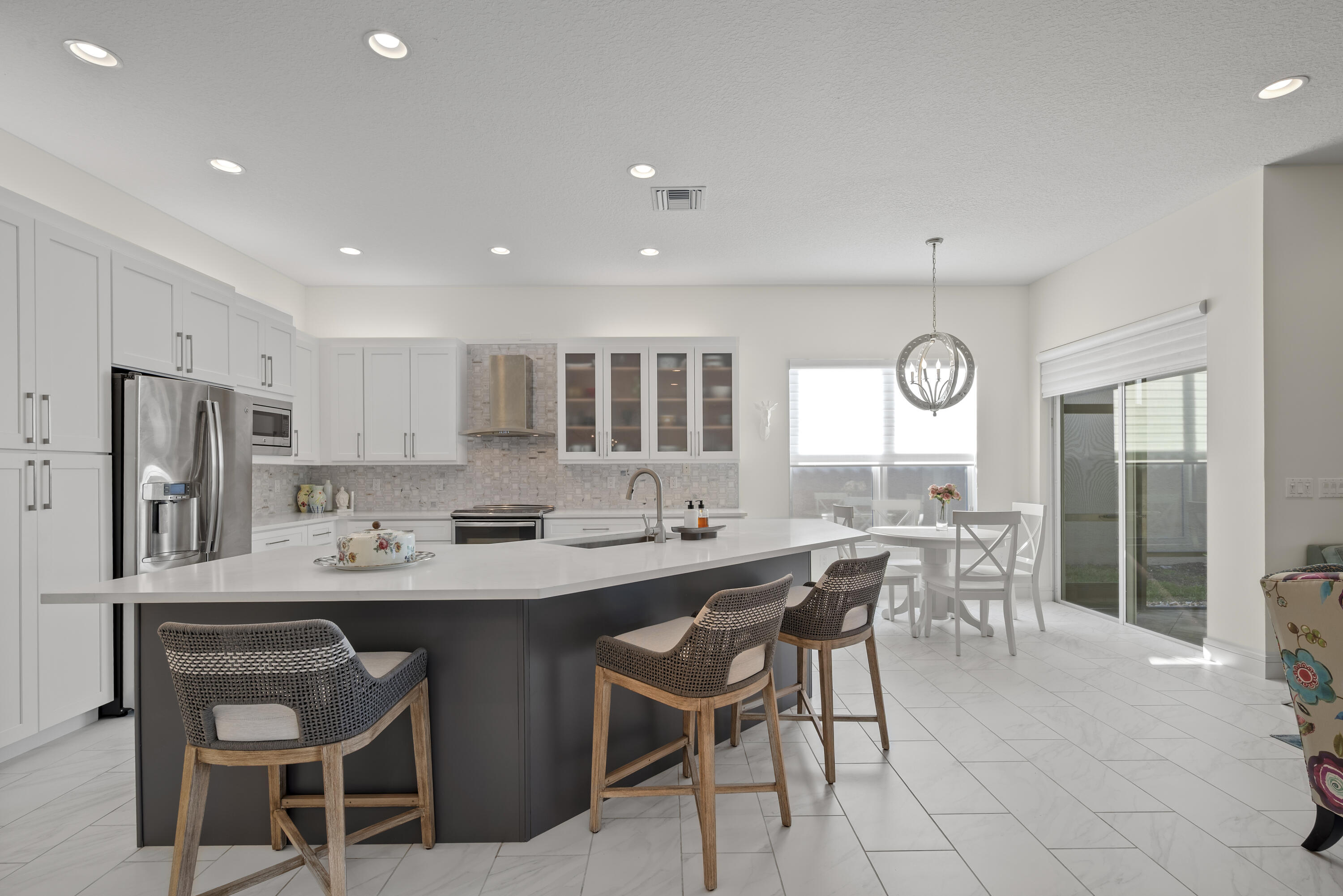 VALENCIA COVE - Residential