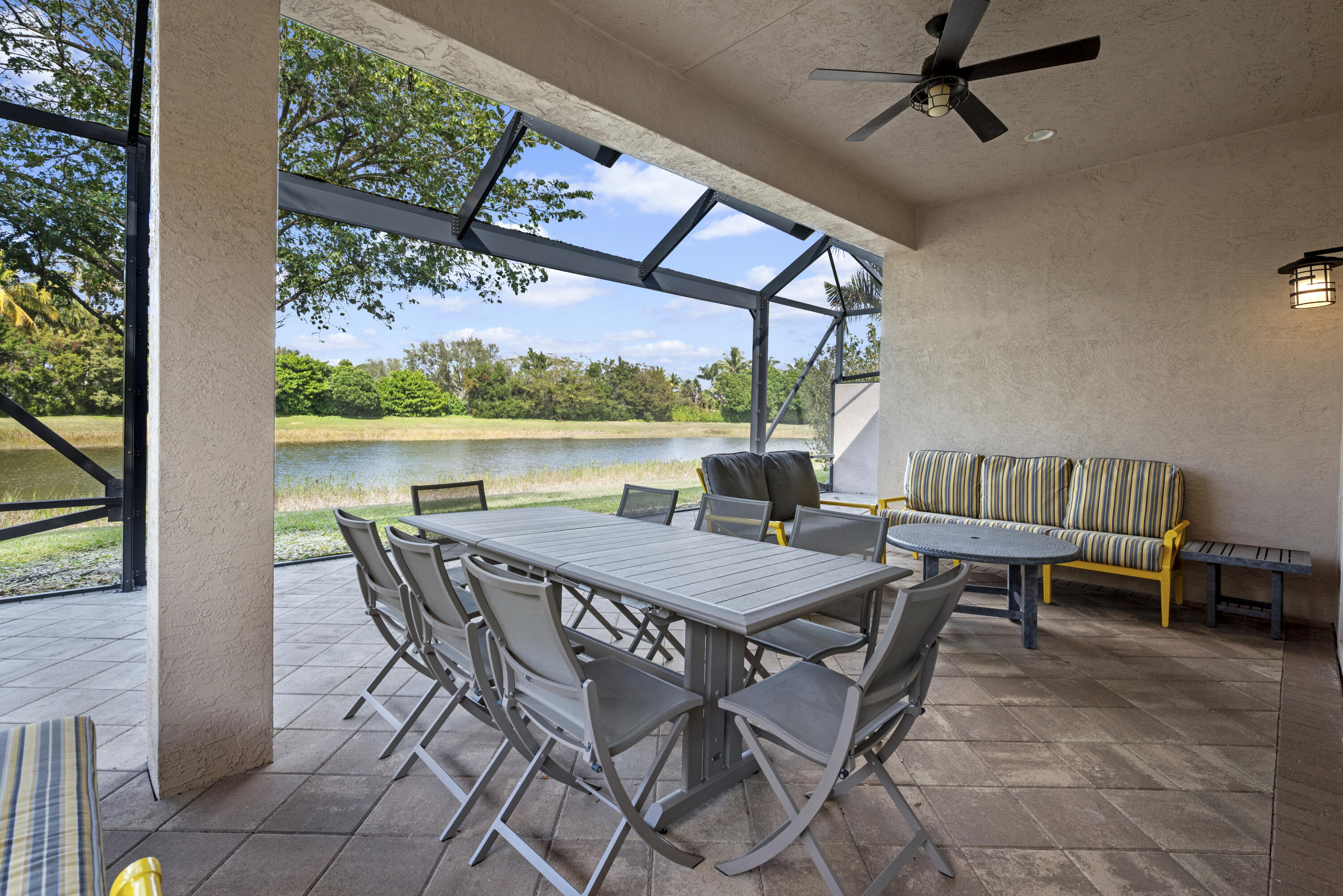 VALENCIA COVE - Residential