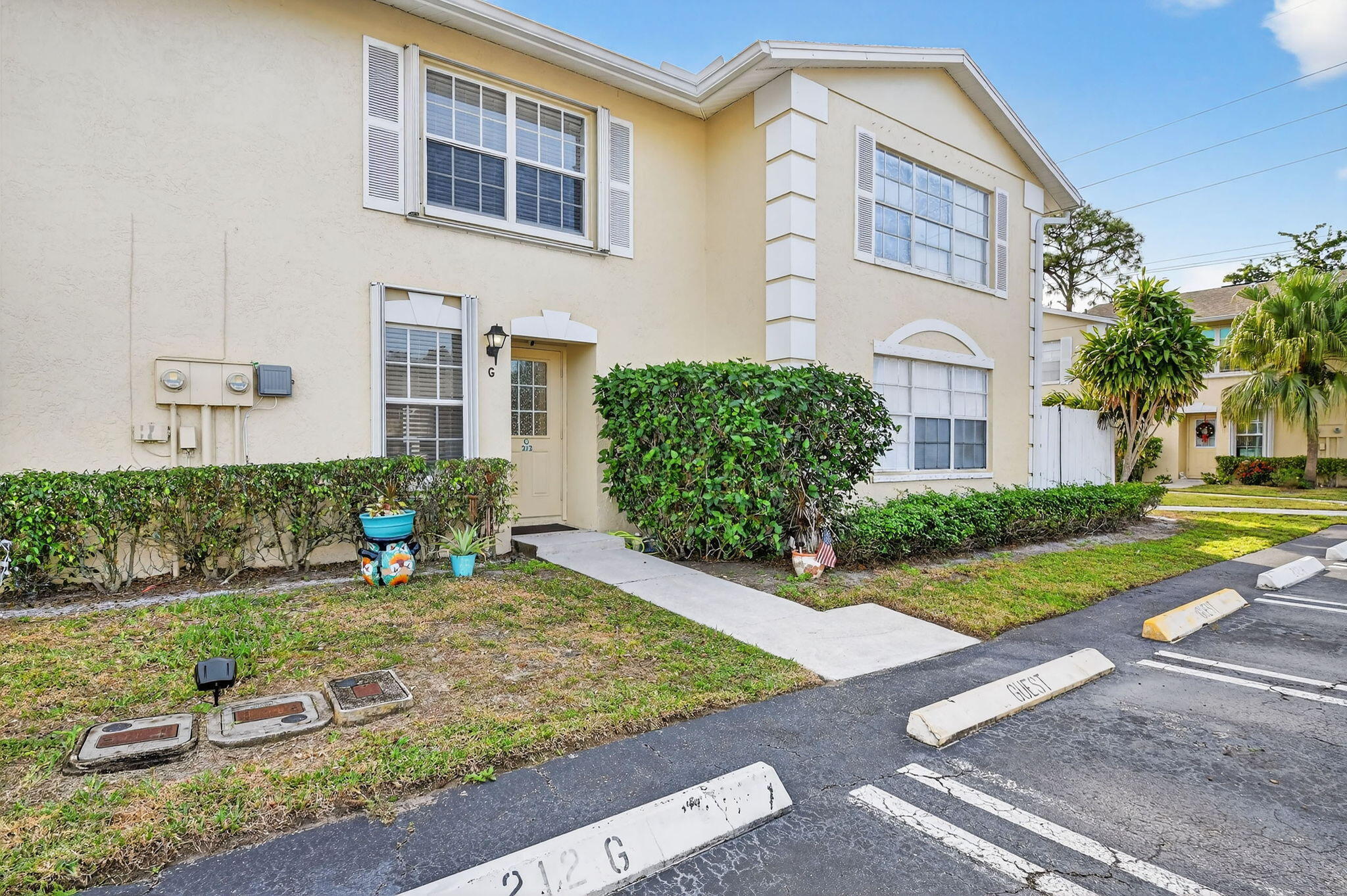 CHARTER CLUB OF PALM BEACH - Residential