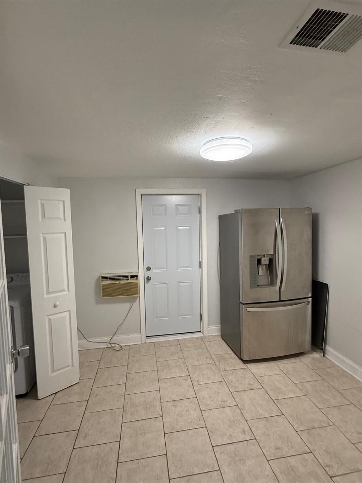 Playland Isles 37-14 B - Residential Lease