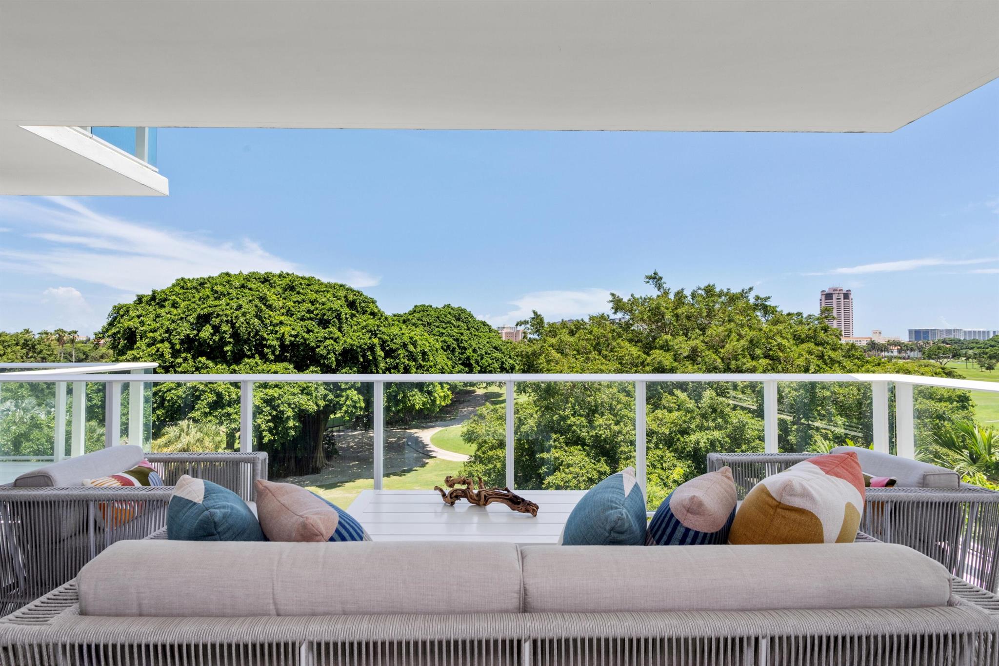 View photos, virtual tours, details... 200 SE Mizner Boulevard 518