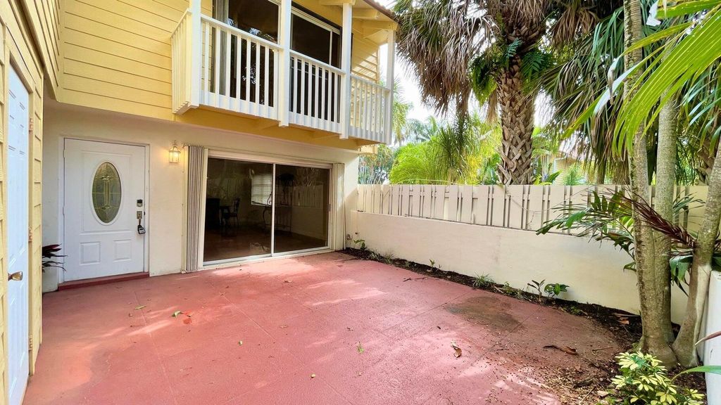 Photo of 117 Seabreeze Circle, Jupiter, FL 33477 (MLS # R10909990)