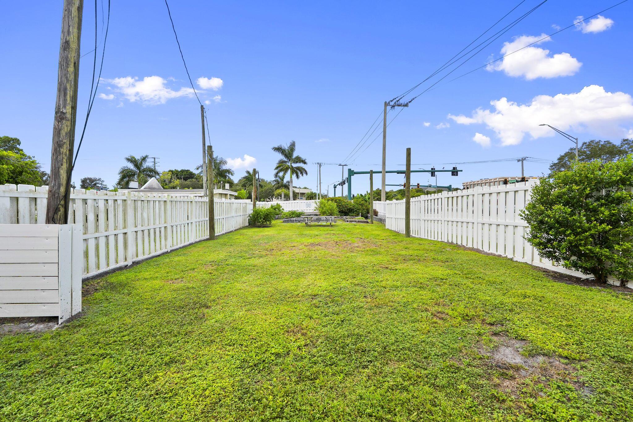 CLEVELAND - Commercial Sale