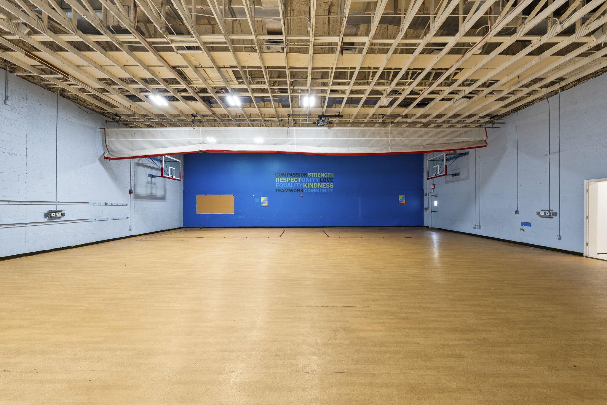 CLEVELAND - Commercial Sale