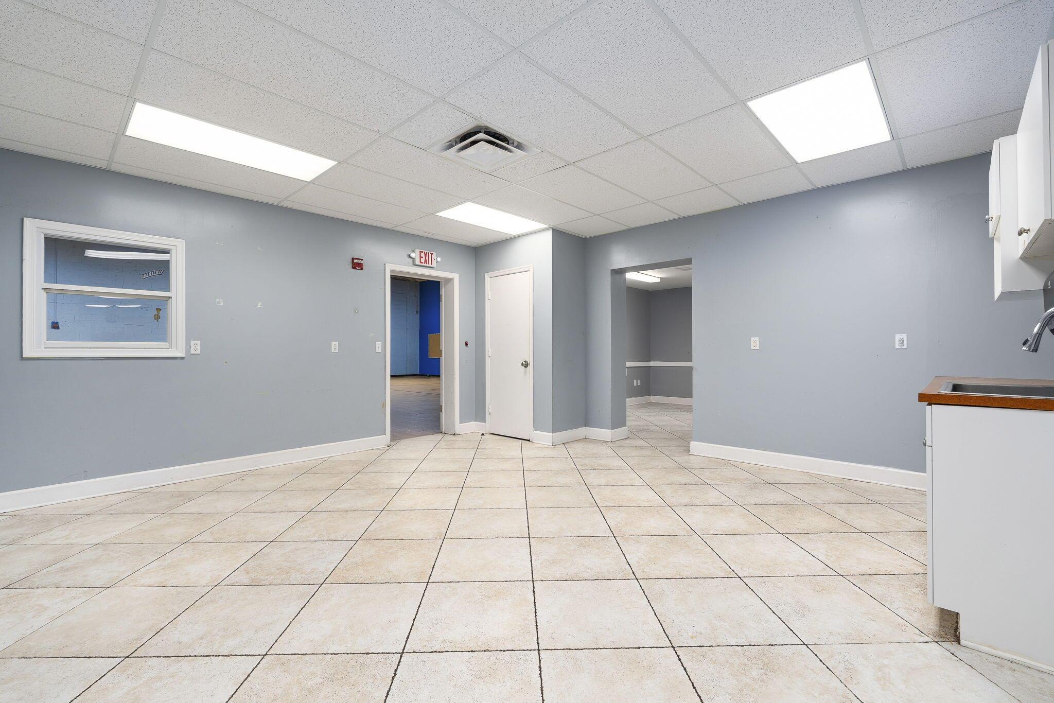 CLEVELAND - Commercial Sale