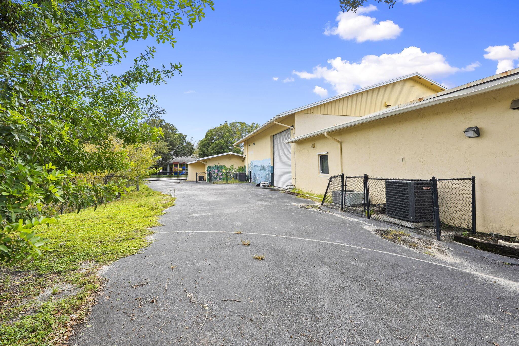 CLEVELAND - Commercial Sale