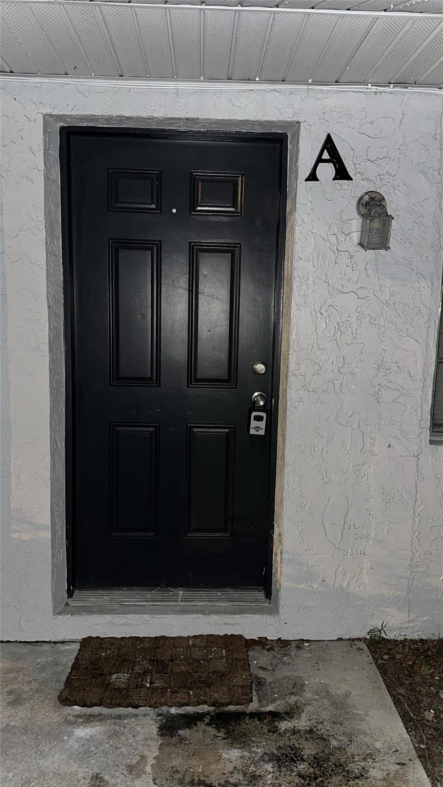 Southern Courtyard Town H - Residential Lease