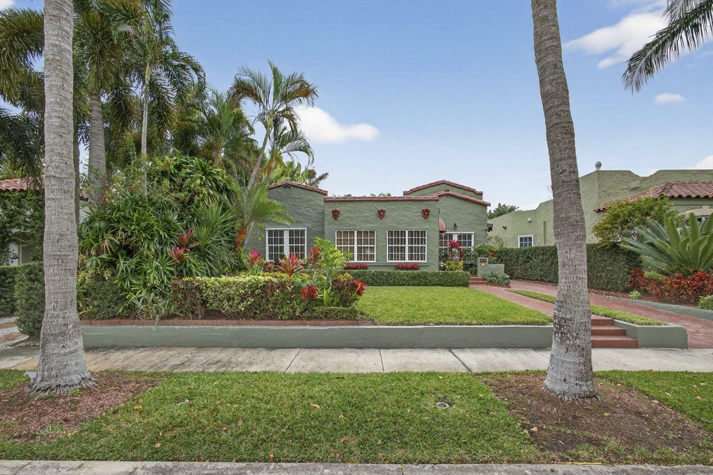 Photo of 616 Upland Road, West Palm Beach, FL 33401 (MLS # R11154941)