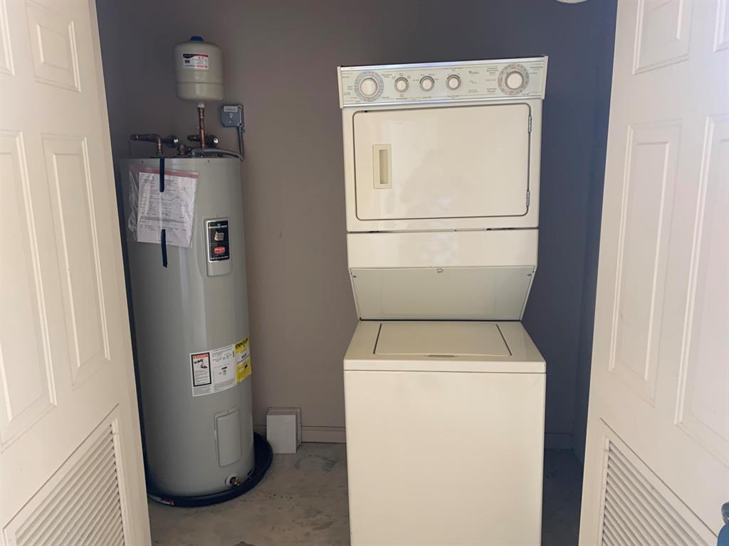 CASTLE PINES CONDOMINIUM - Residential Lease