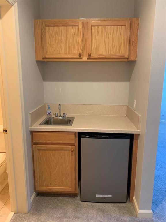 CASTLE PINES CONDOMINIUM - Residential Lease