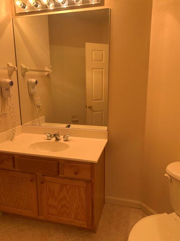 CASTLE PINES CONDOMINIUM - Residential Lease