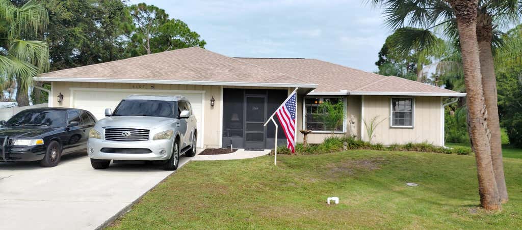 Photo of 6107 BAMBOO Drive, Fort Pierce, FL 34982 (MLS # B26052244)