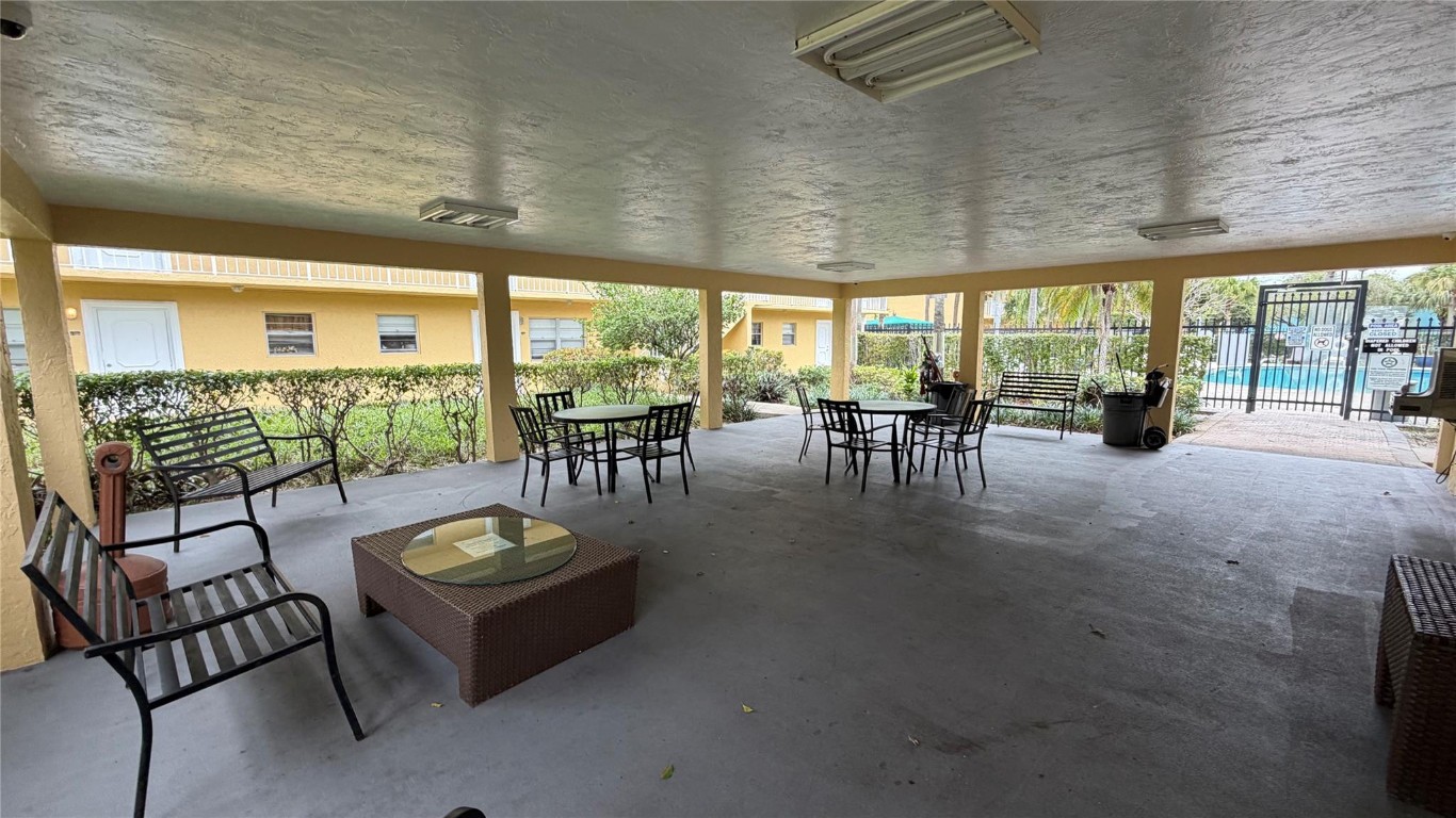 Village Park at Oakland - Residential