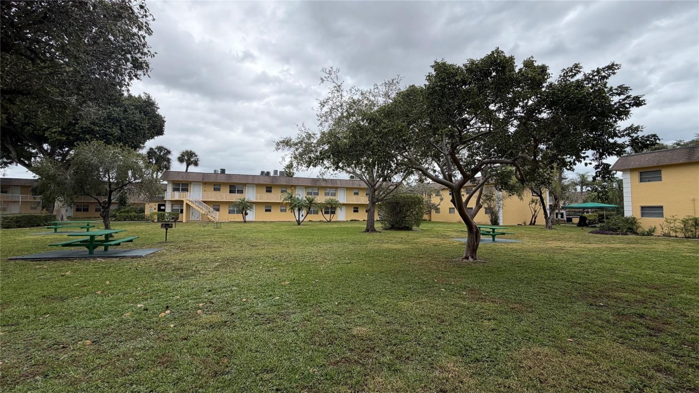 Village Park at Oakland - Residential